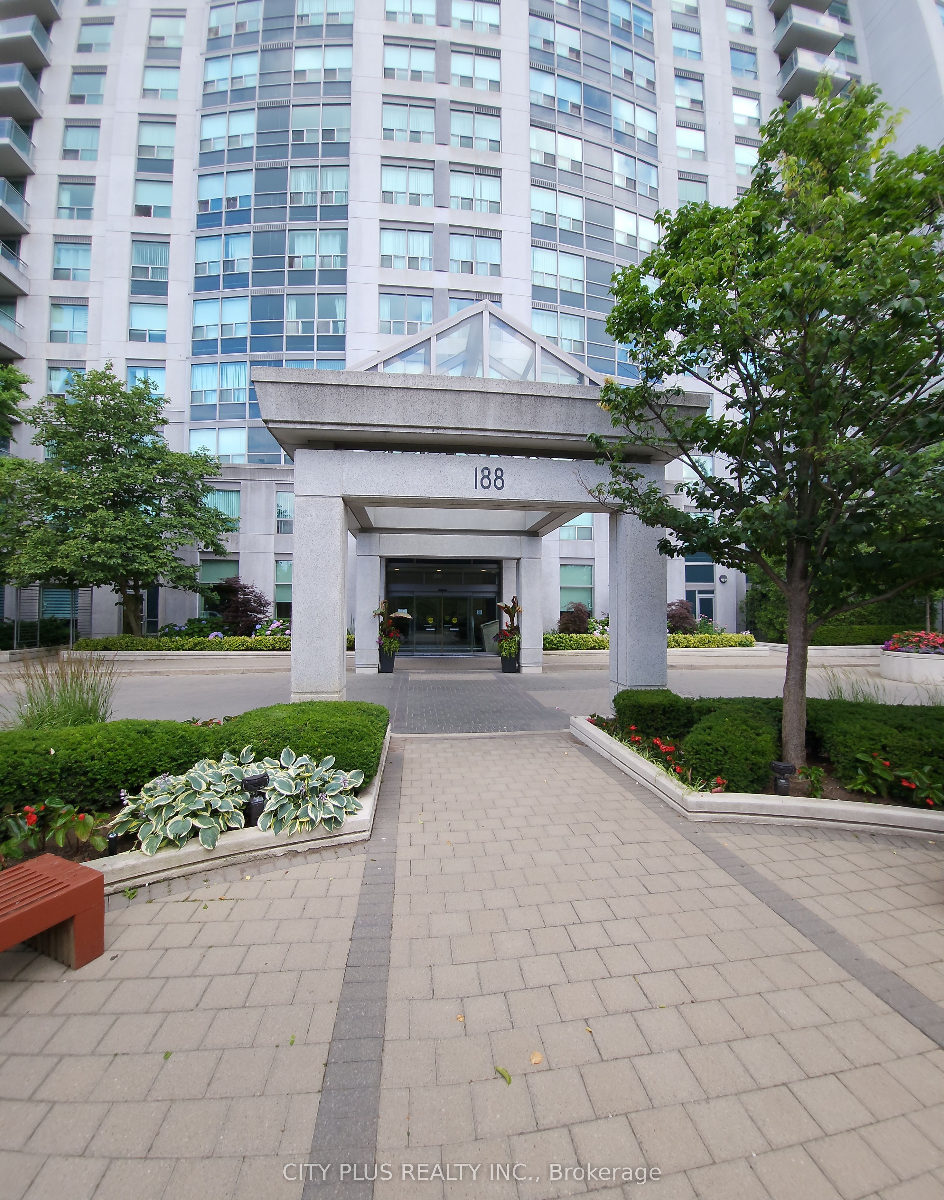 188 Doris Avenue, #411