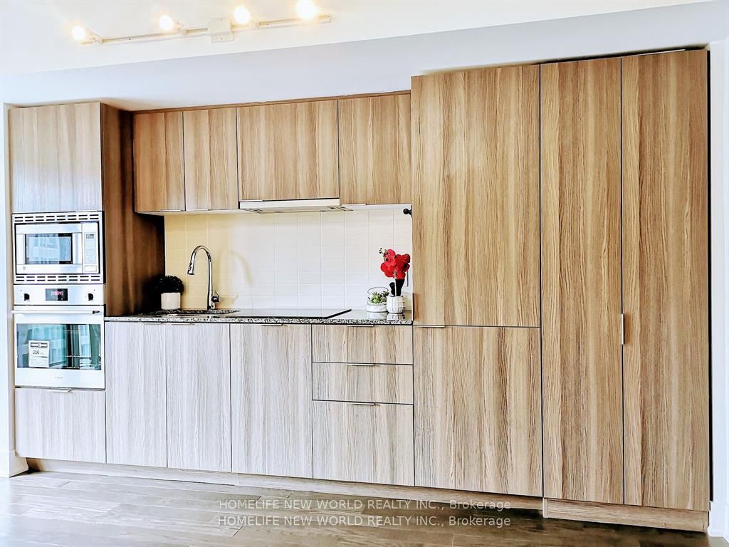 955 Bay Street, #1108