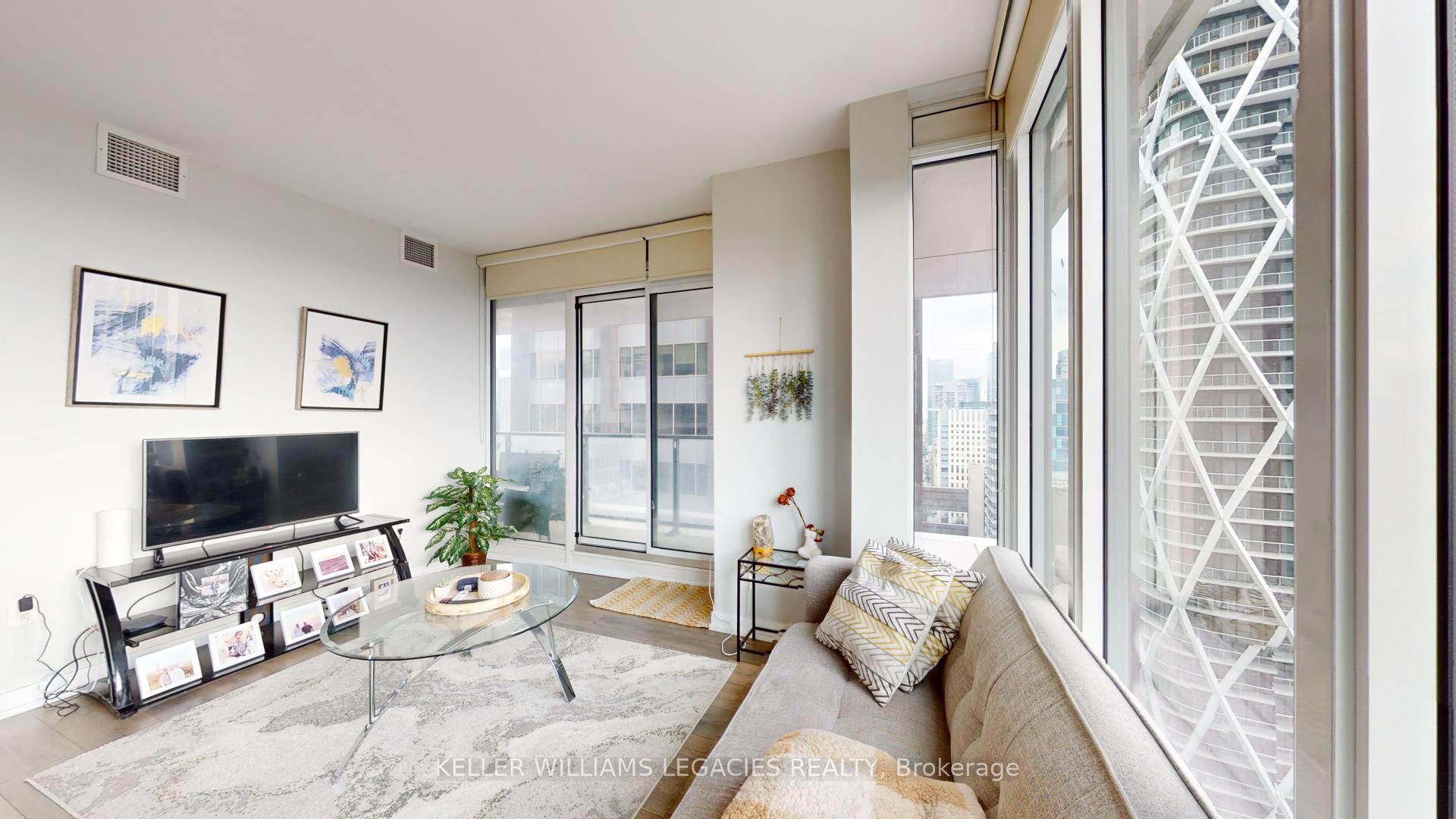 426 University Avenue #2503