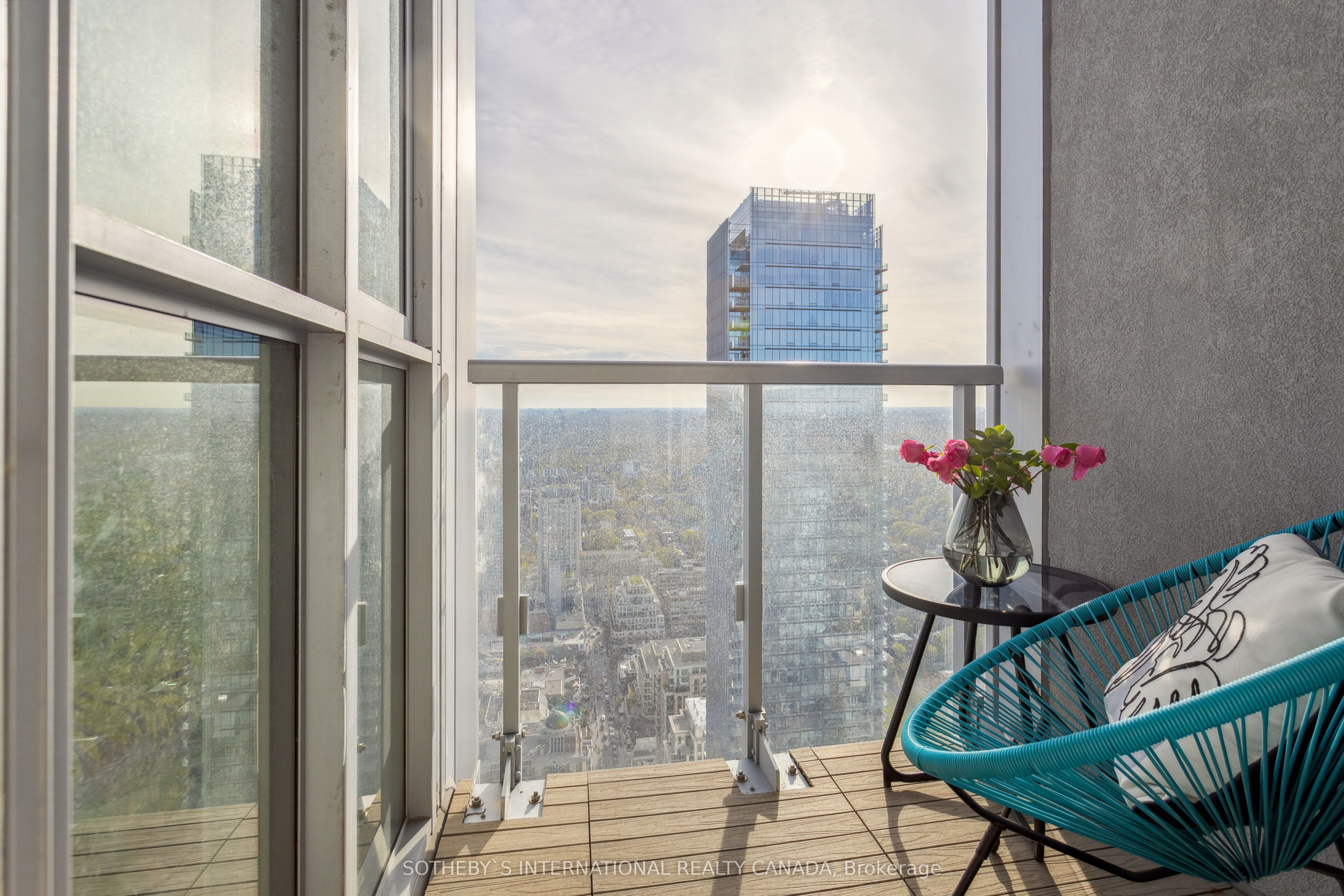 1 Yorkville Avenue #5405