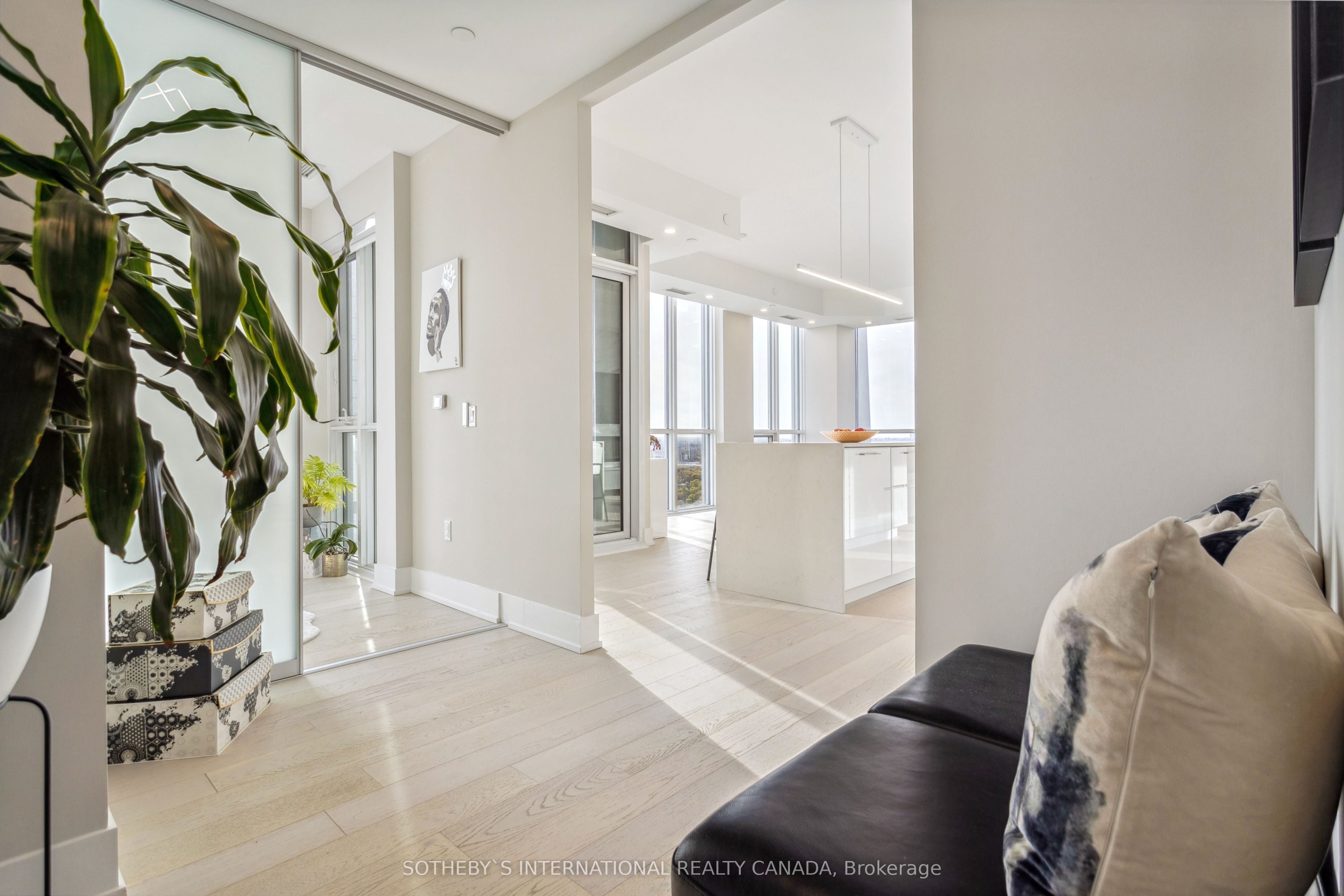 1 Yorkville Avenue #5405