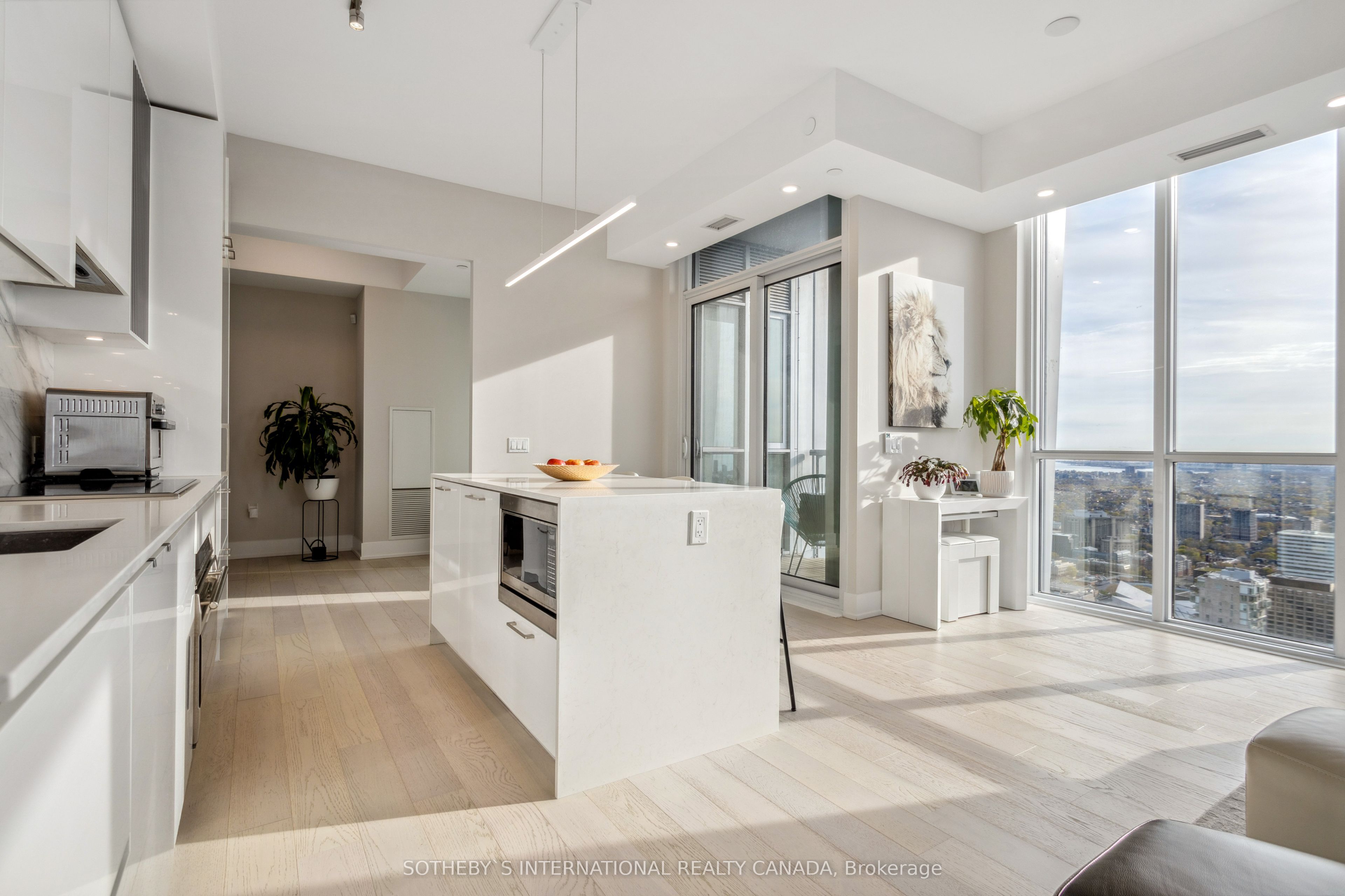 1 Yorkville Avenue #5405