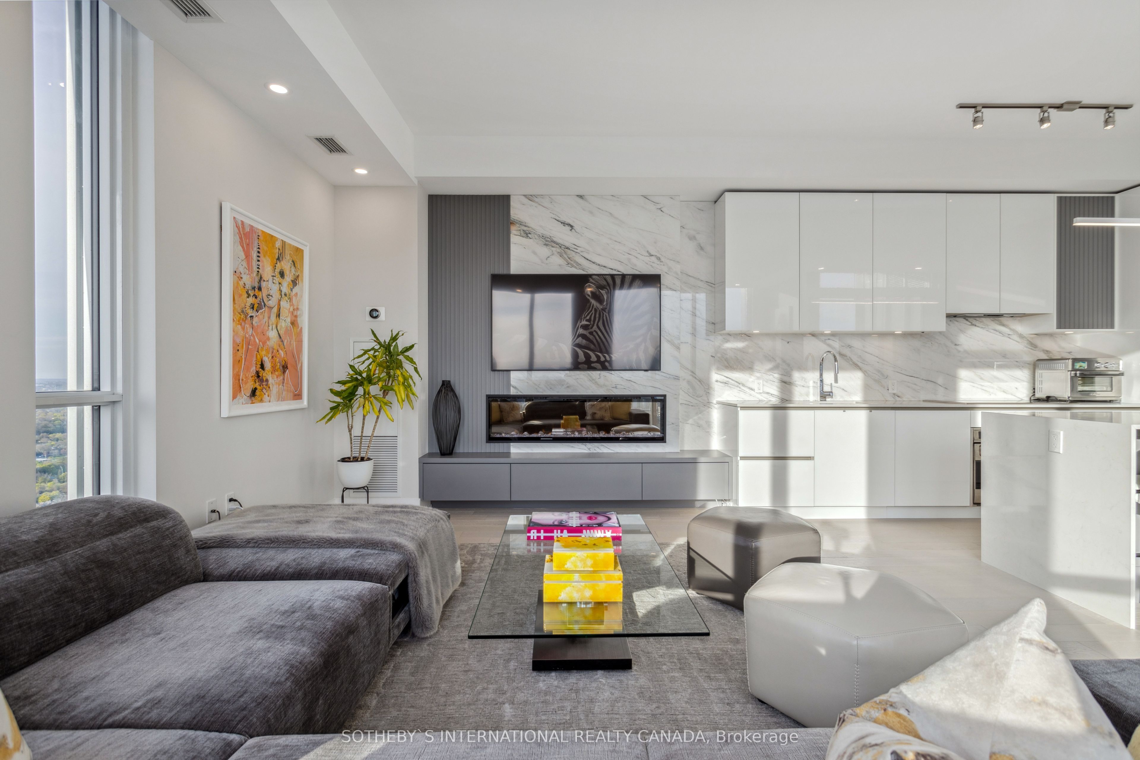 1 Yorkville Avenue #5405