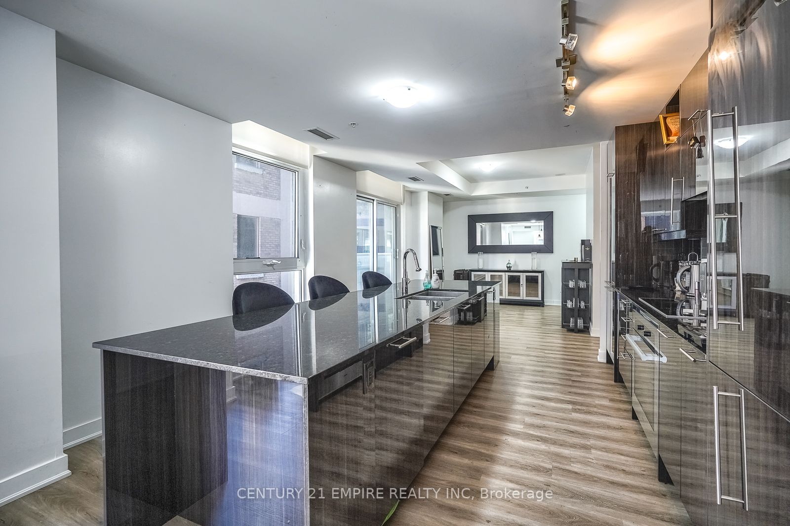 30 Nelson Street #325