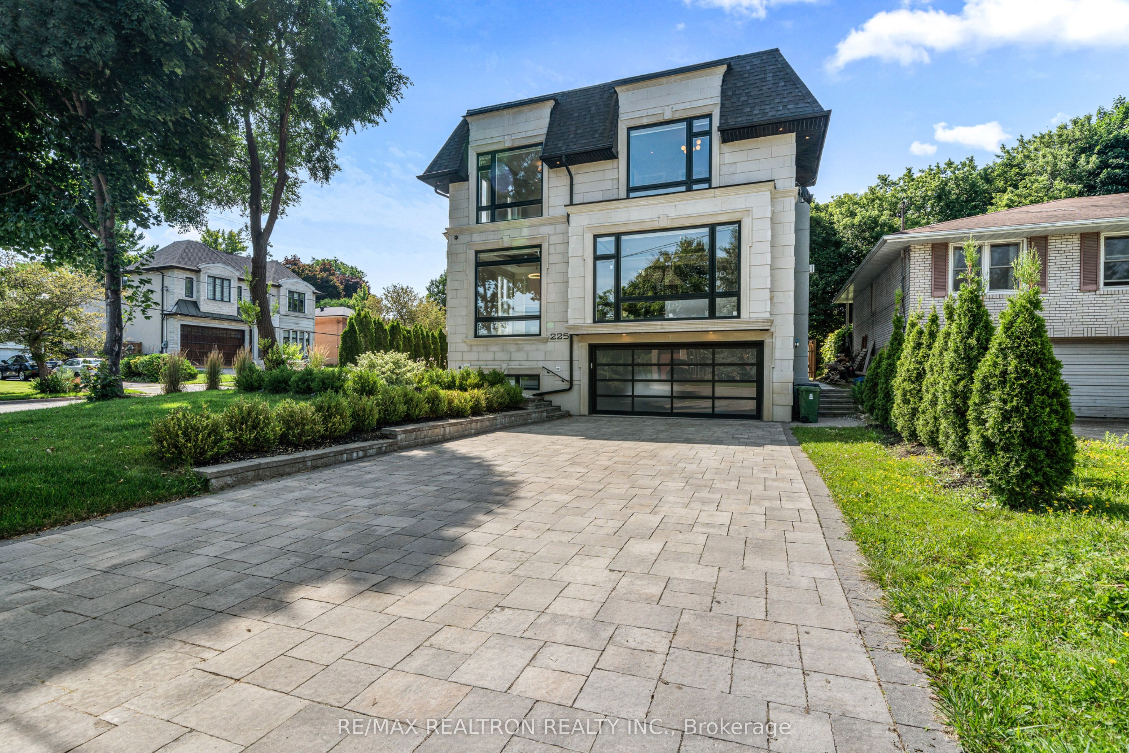 225 Northwood Drive