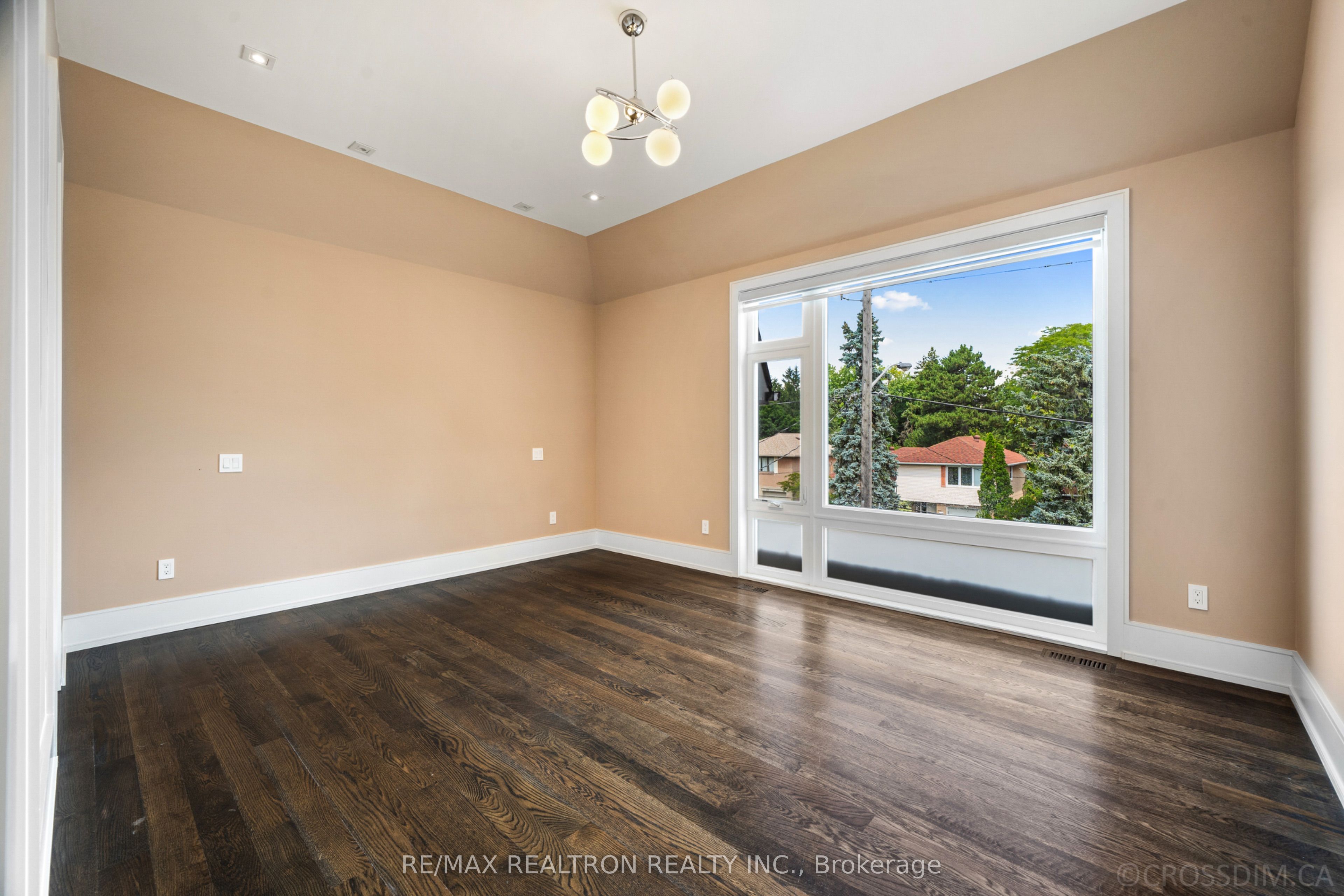 225 Northwood Drive