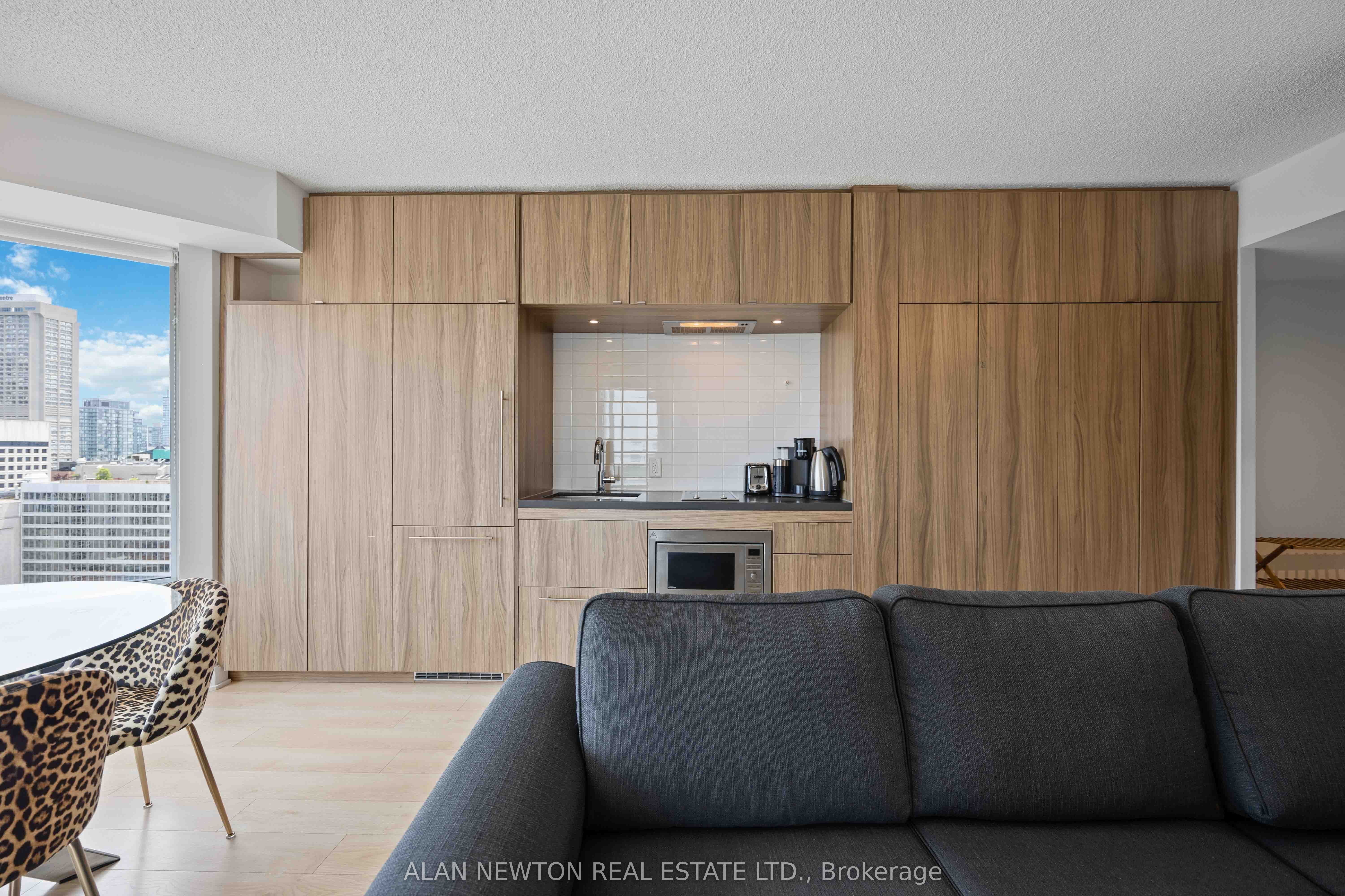 155 Yorkville Avenue #2604