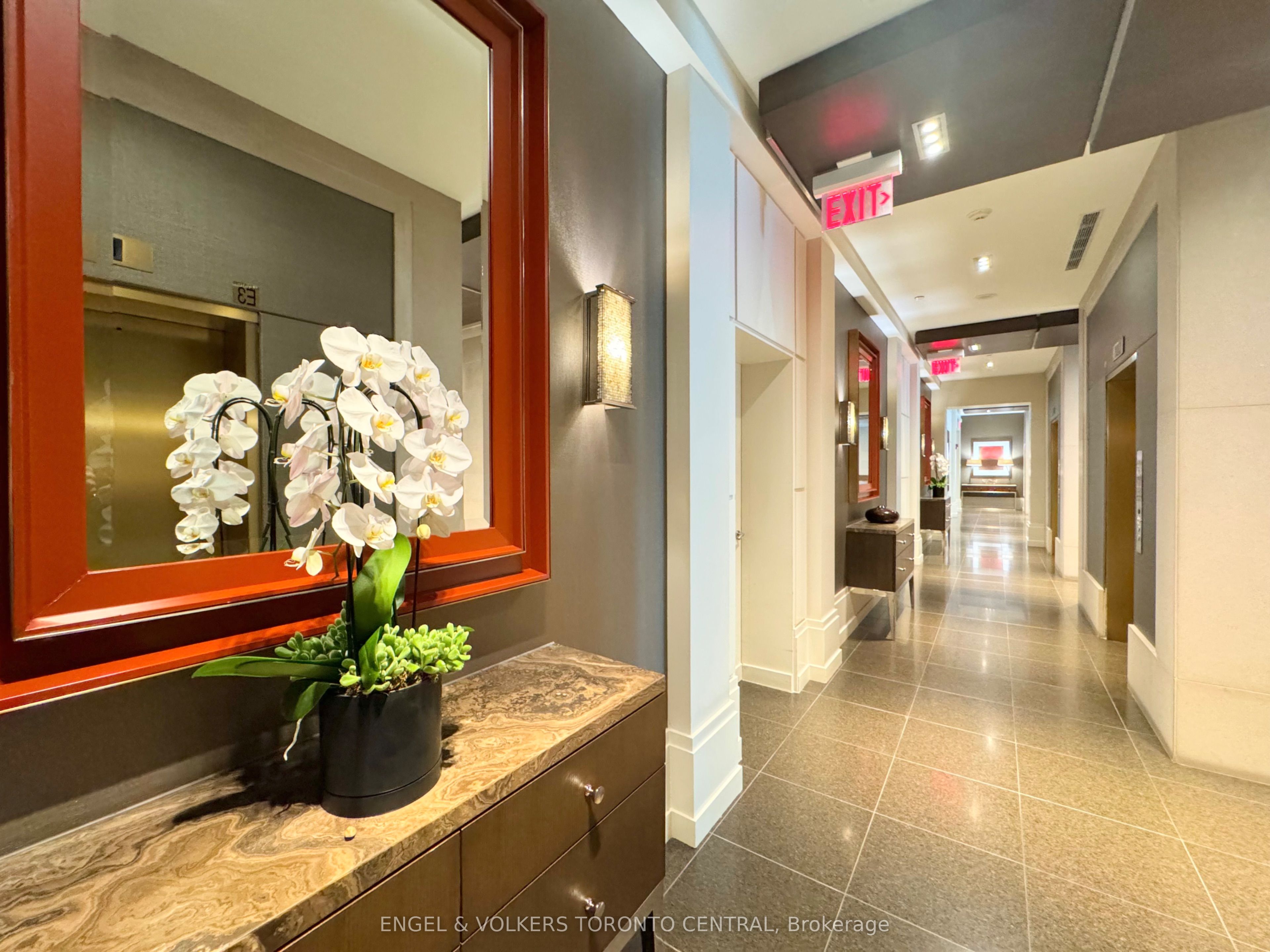 77 Charles Street W, #802