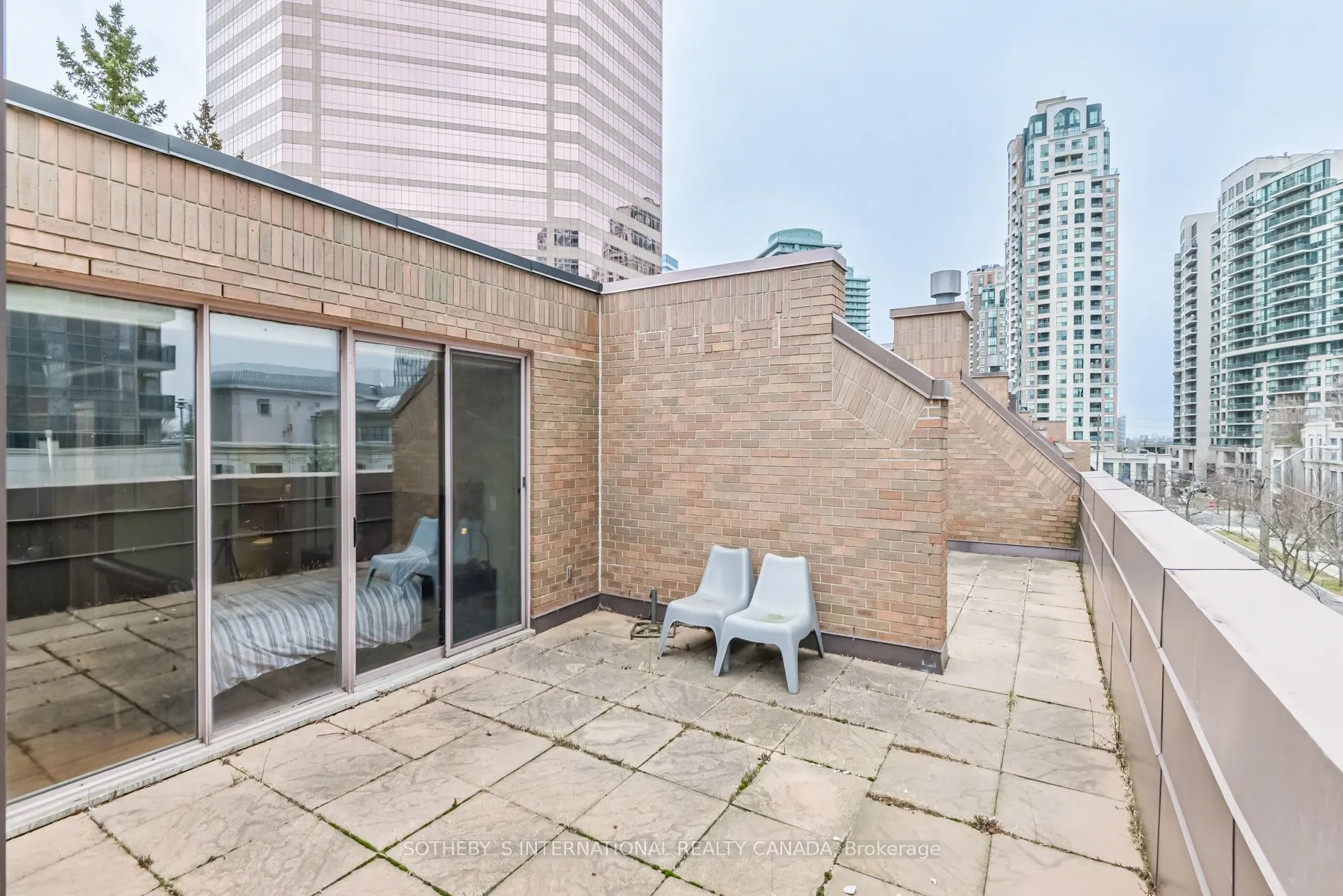 3 Duplex Avenue, #108