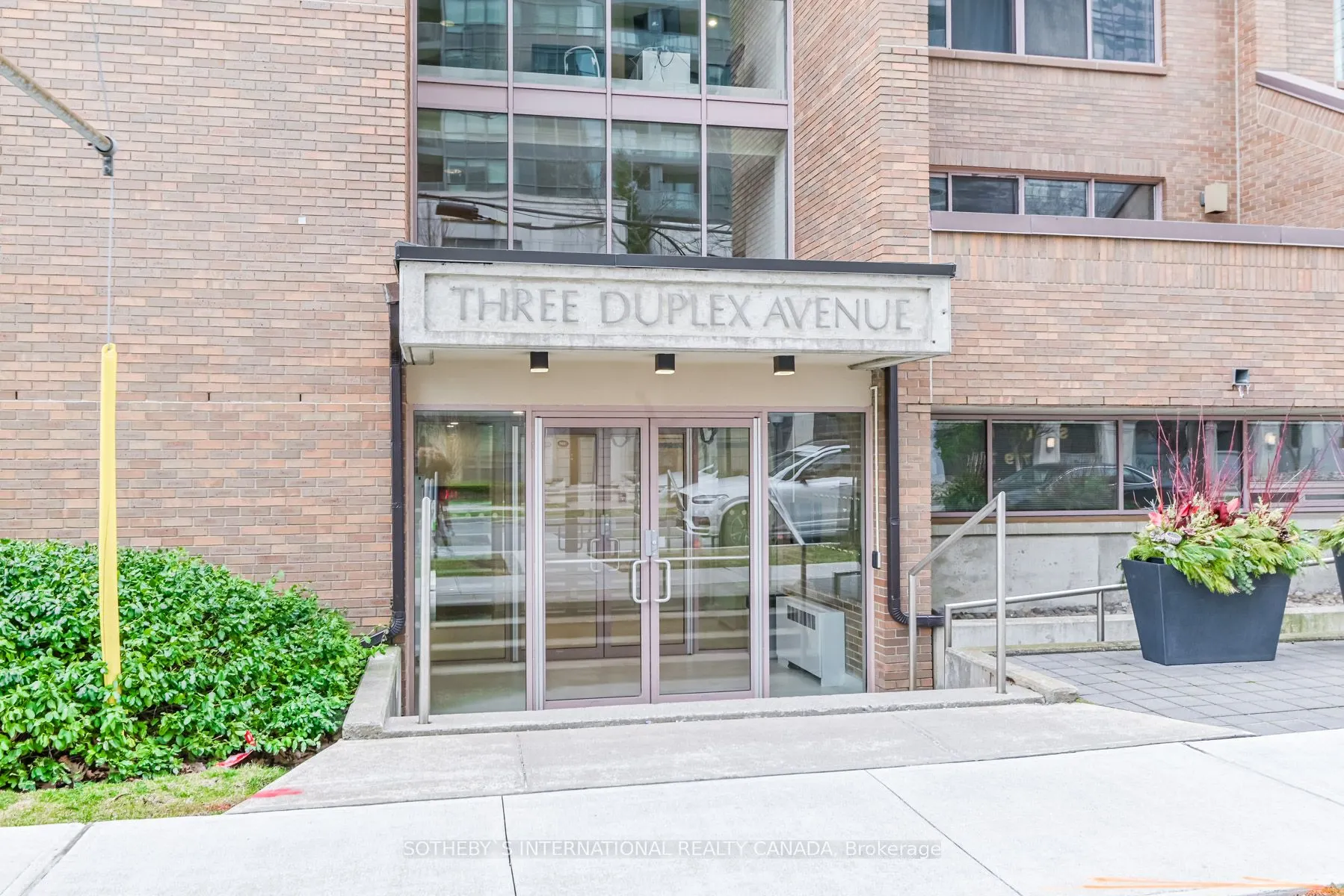 3 Duplex Avenue, #108