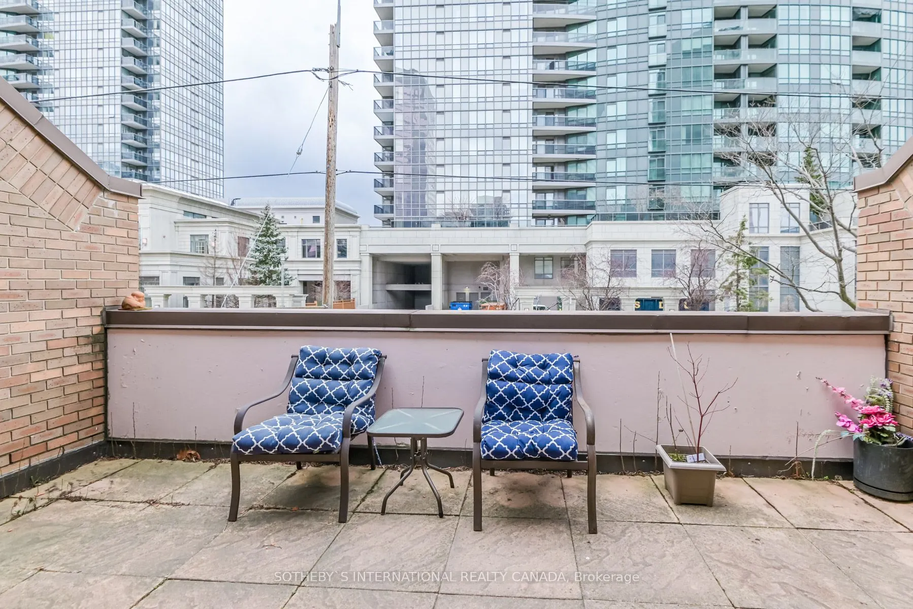 3 Duplex Avenue, #108