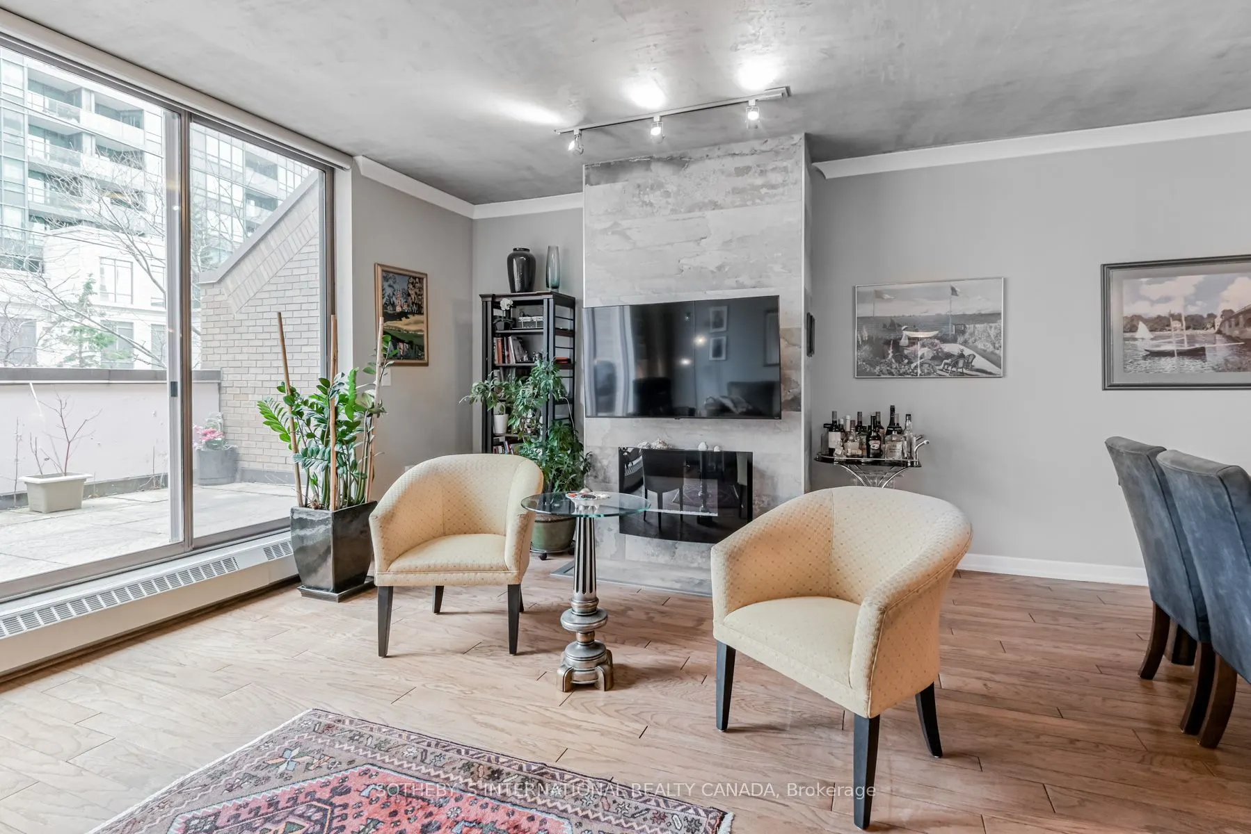 3 Duplex Avenue, #108