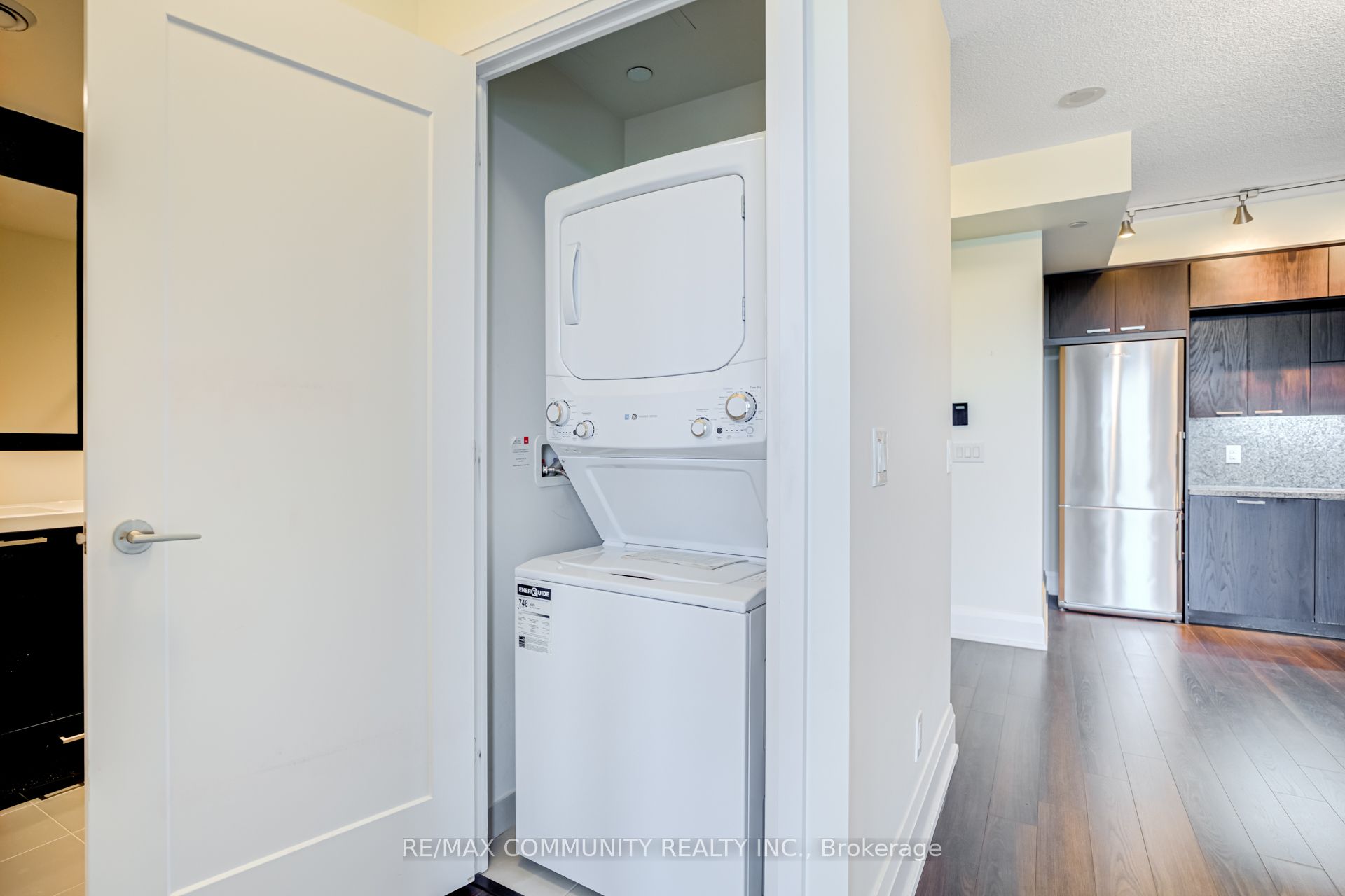 120 Harrison Garden Boulevard, #1008