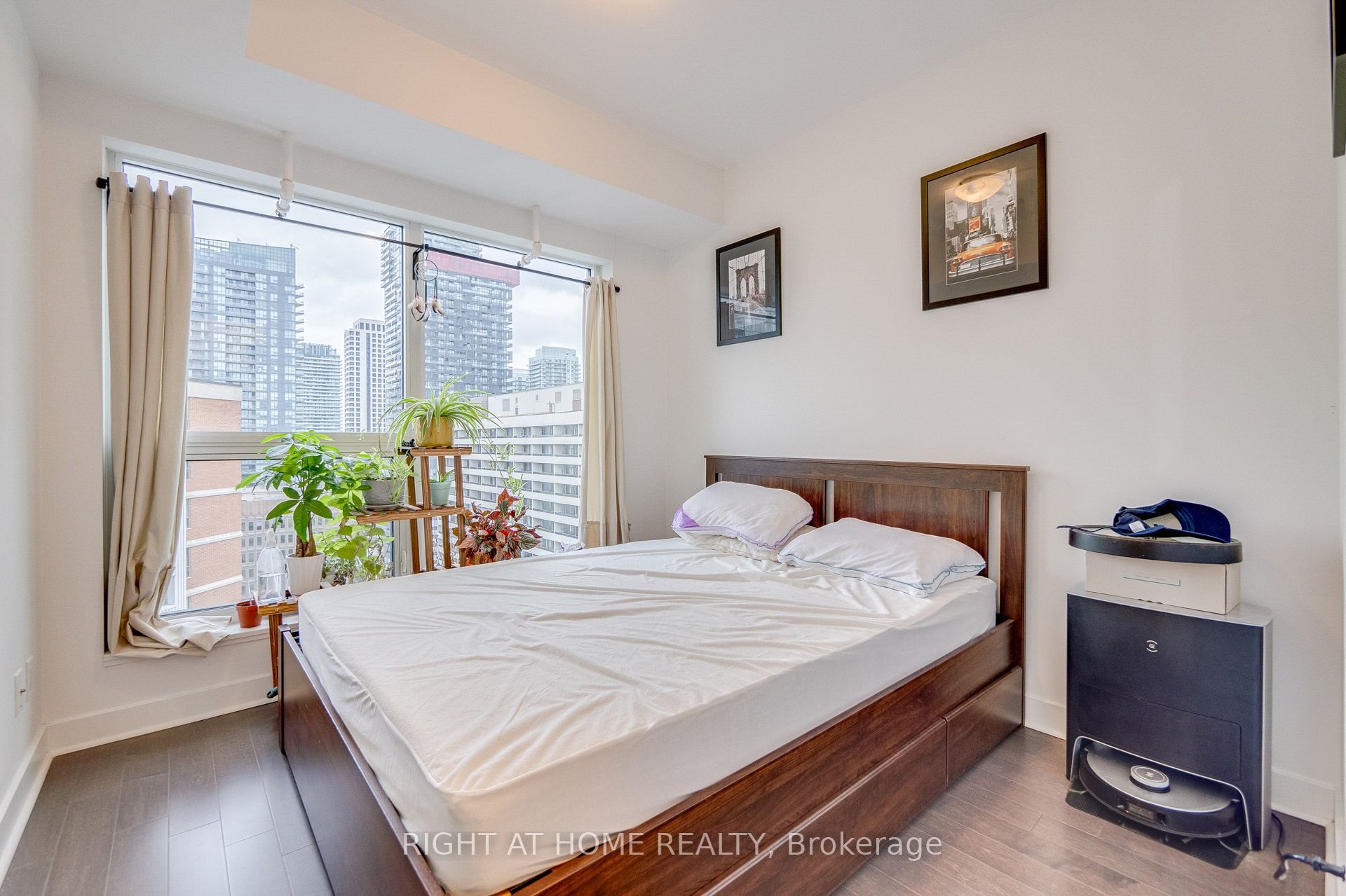 58 Orchard View Boulevard #1707