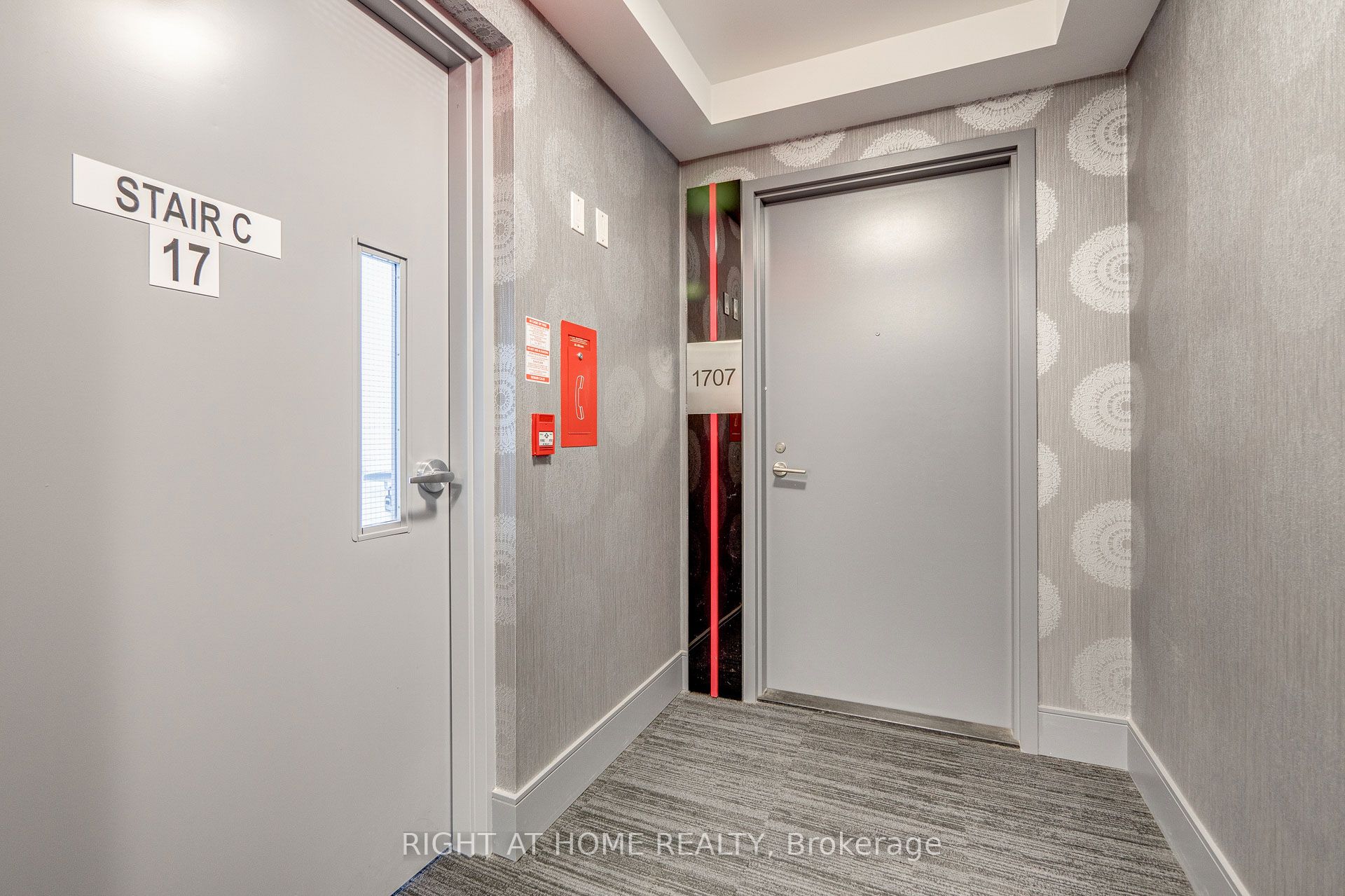 58 Orchard View Boulevard #1707