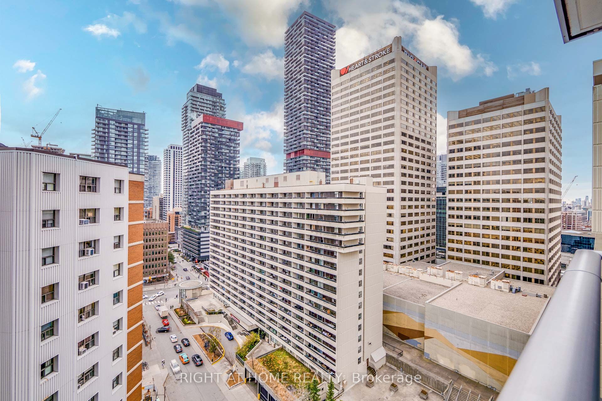 58 Orchard View Boulevard #1707