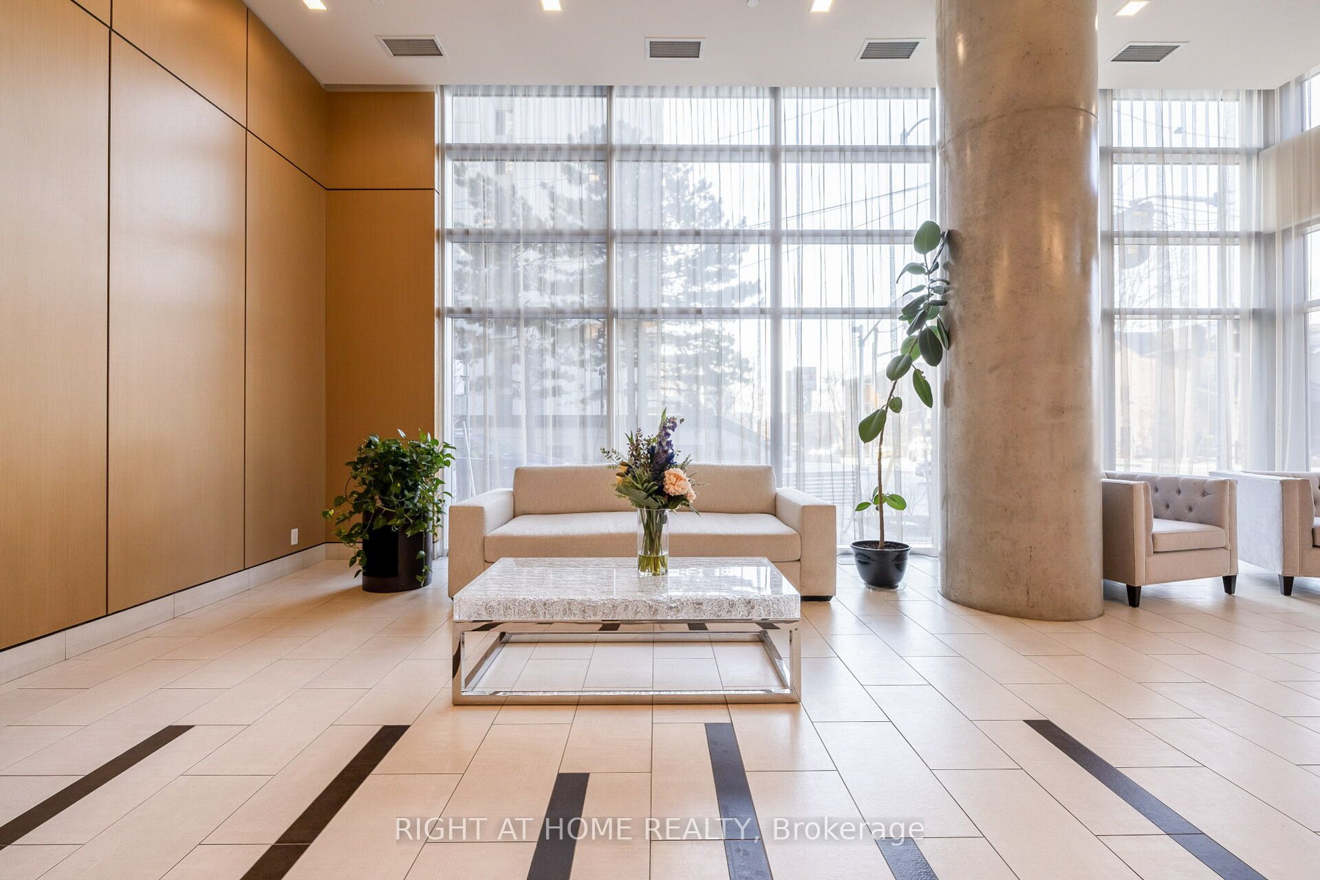 58 Orchard View Boulevard #1707