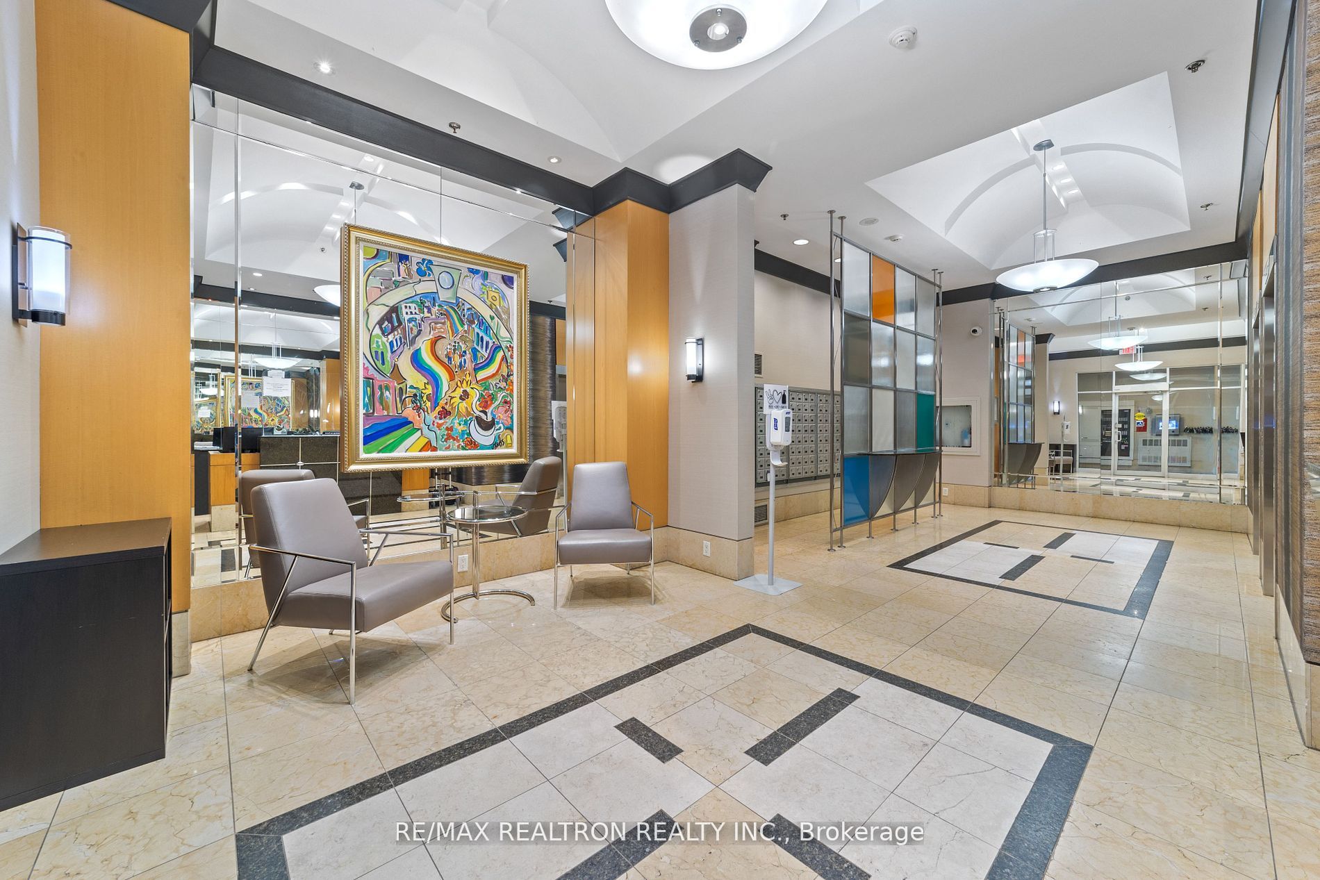 70 Alexander Street, #707