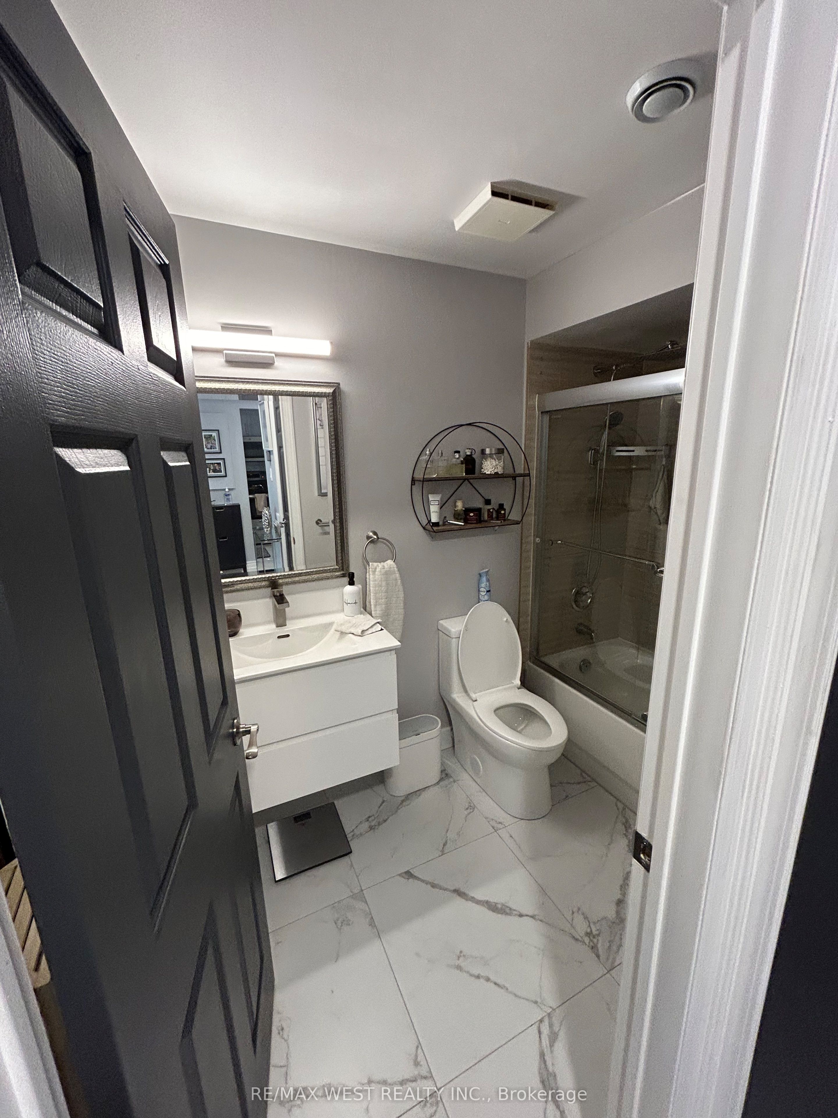 1000 Sheppard Avenue W, #206
