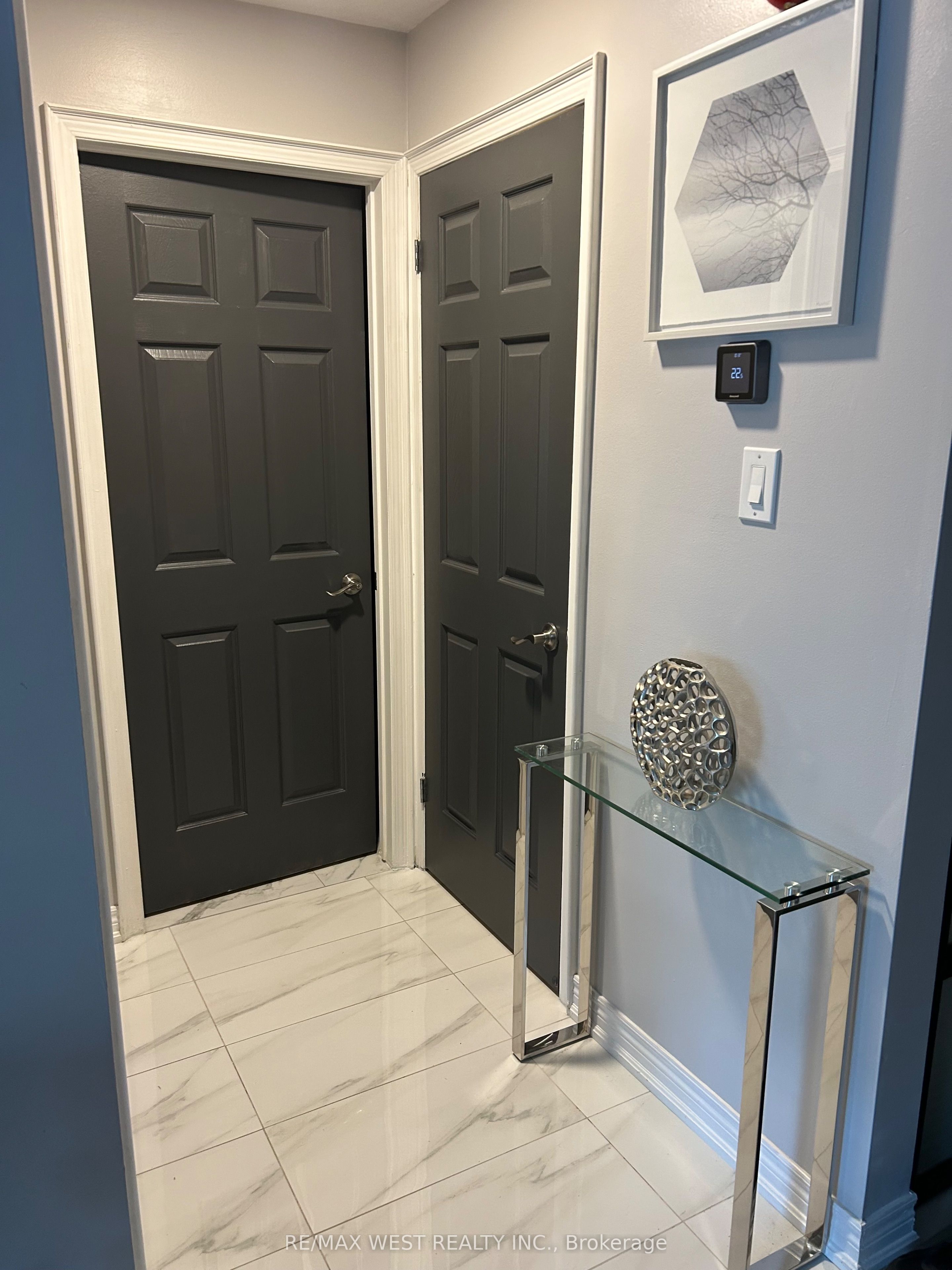 1000 Sheppard Avenue W, #206