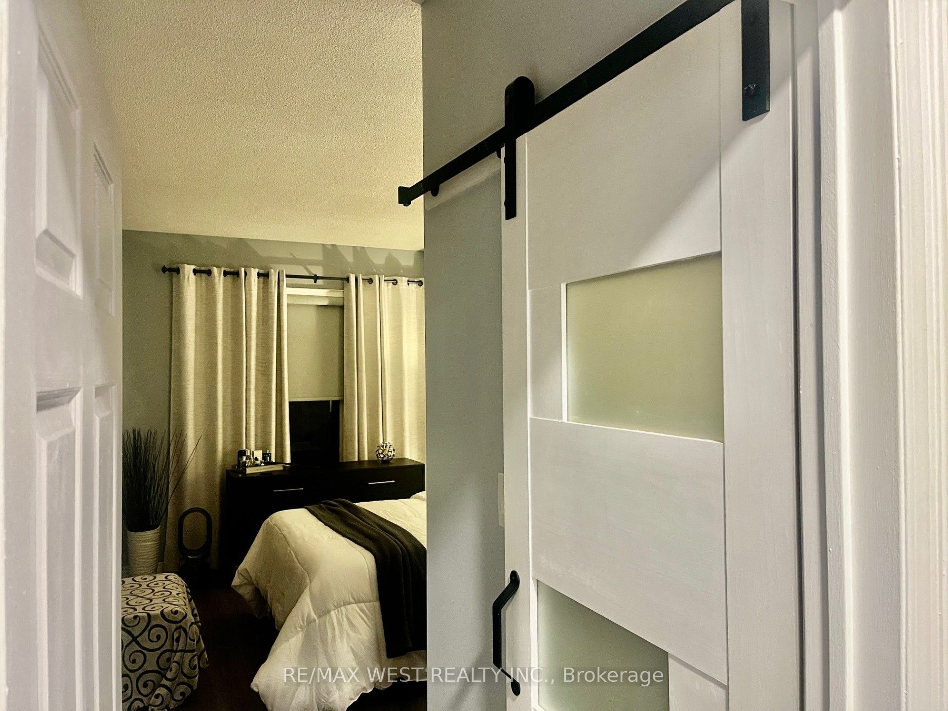 1000 Sheppard Avenue W, #206