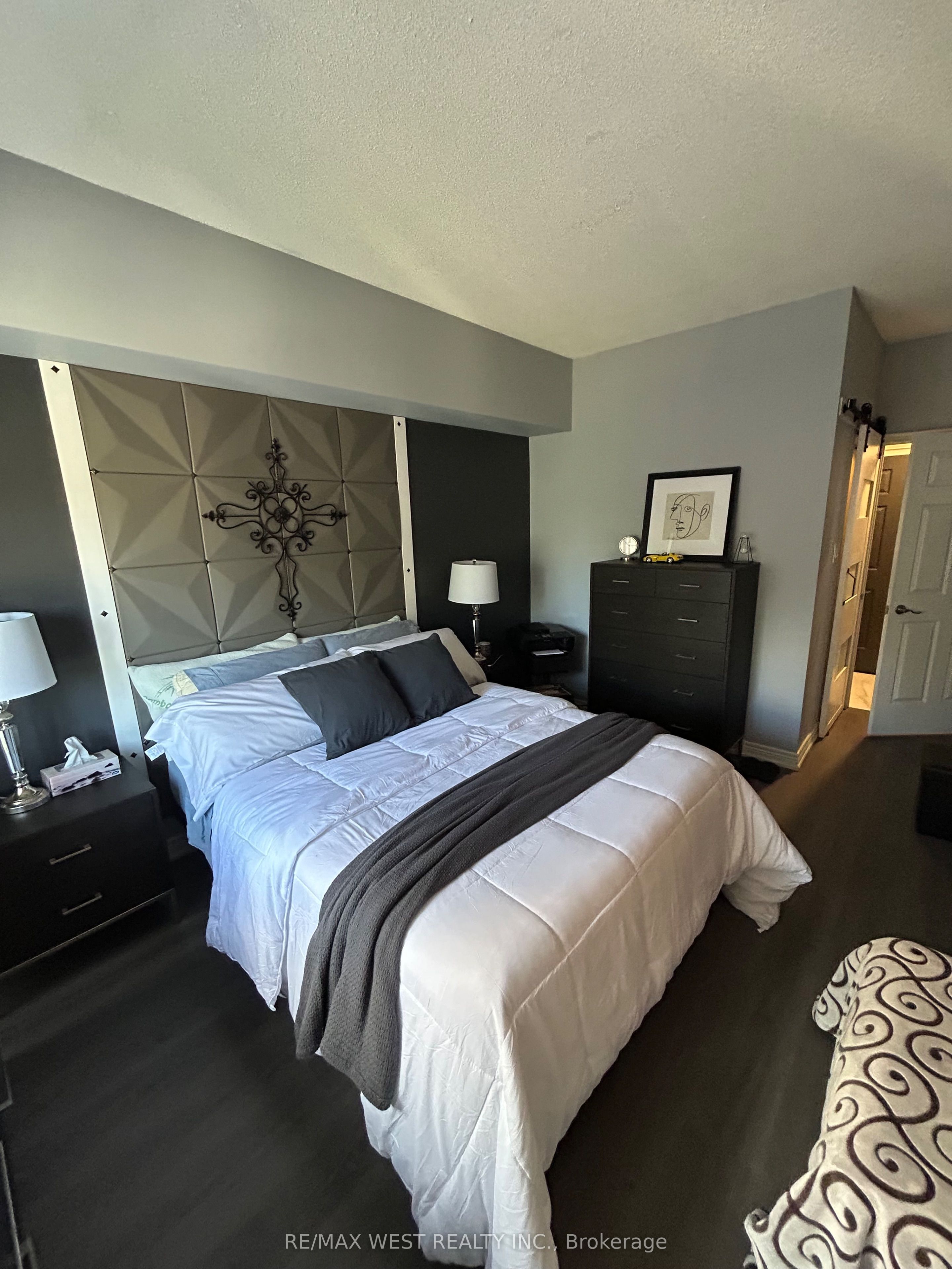 1000 Sheppard Avenue W, #206