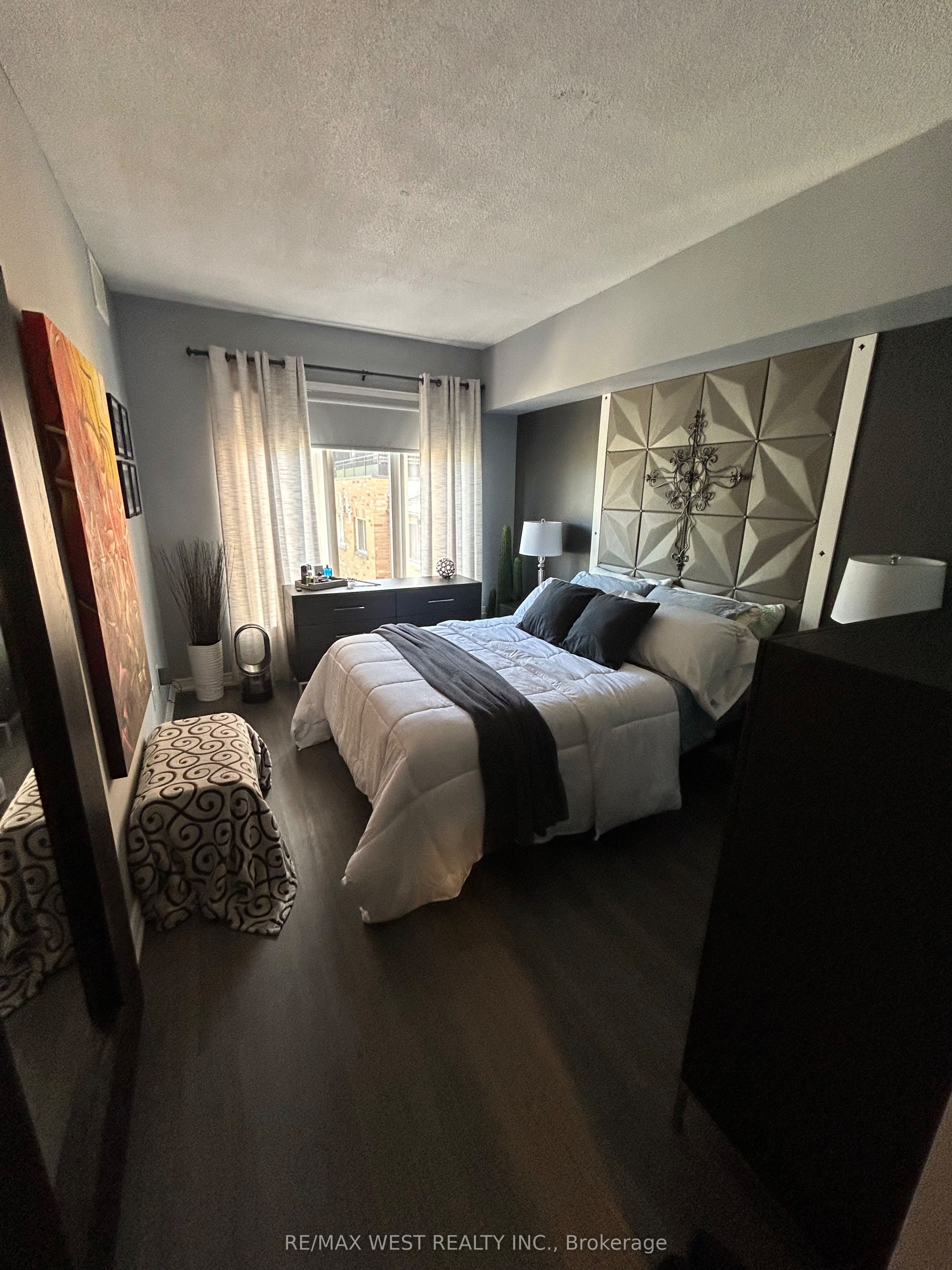 1000 Sheppard Avenue W, #206