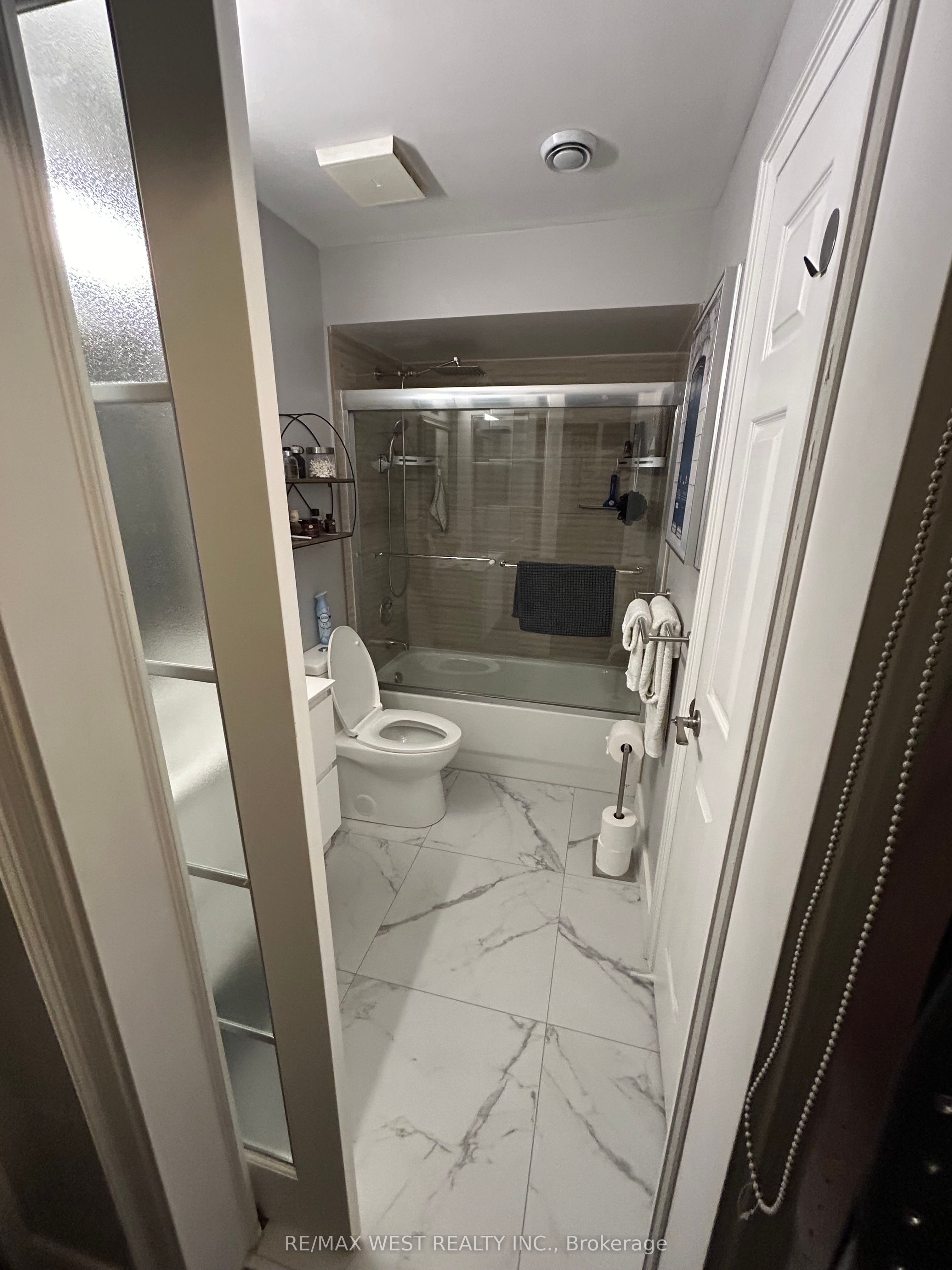 1000 Sheppard Avenue W, #206