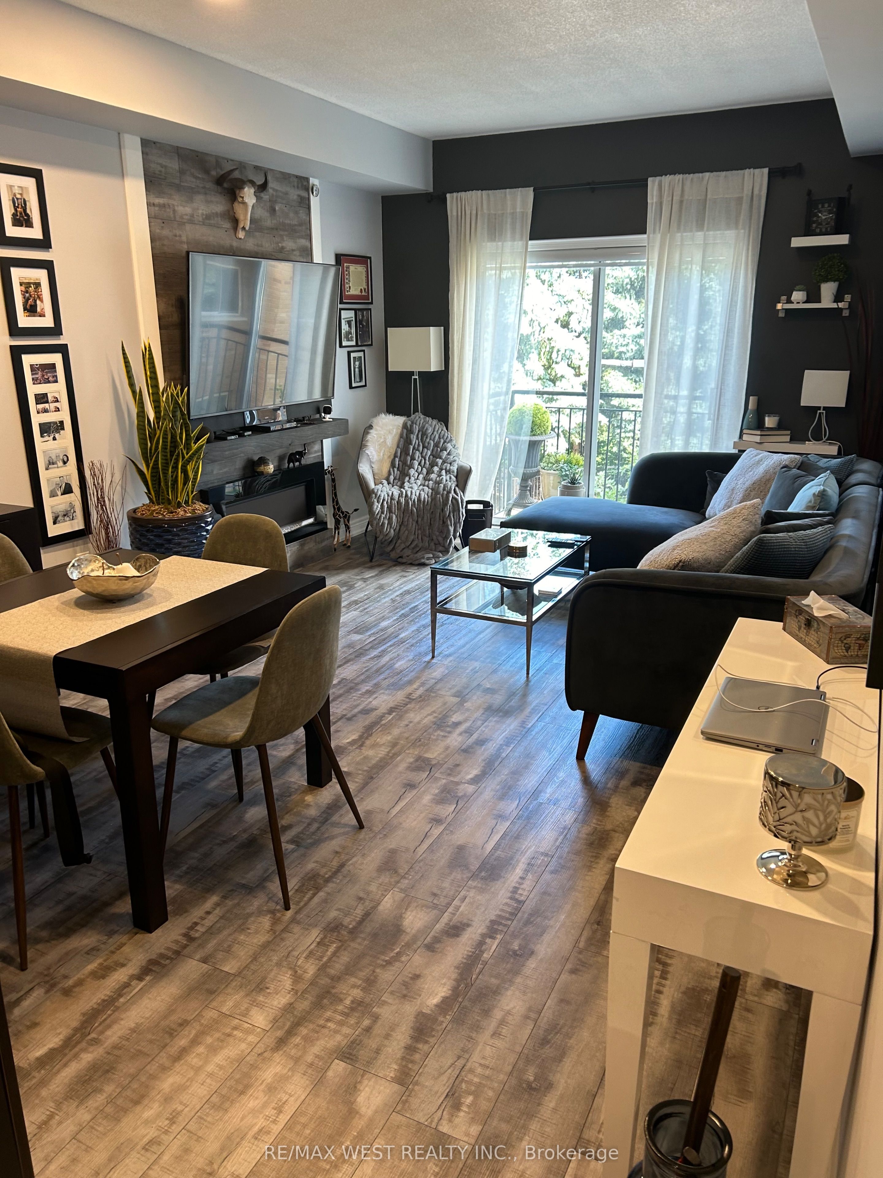 1000 Sheppard Avenue W, #206