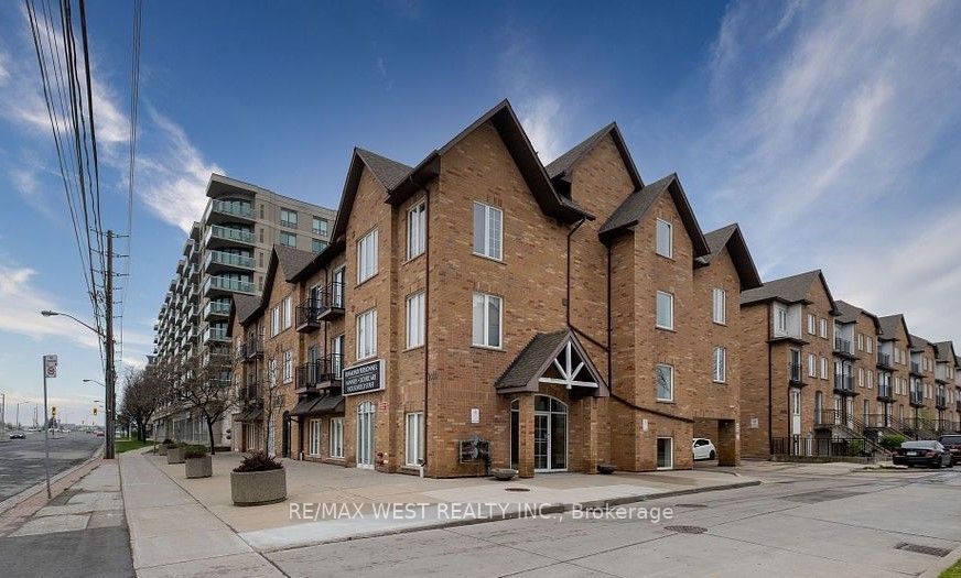 1000 Sheppard Avenue W, #206