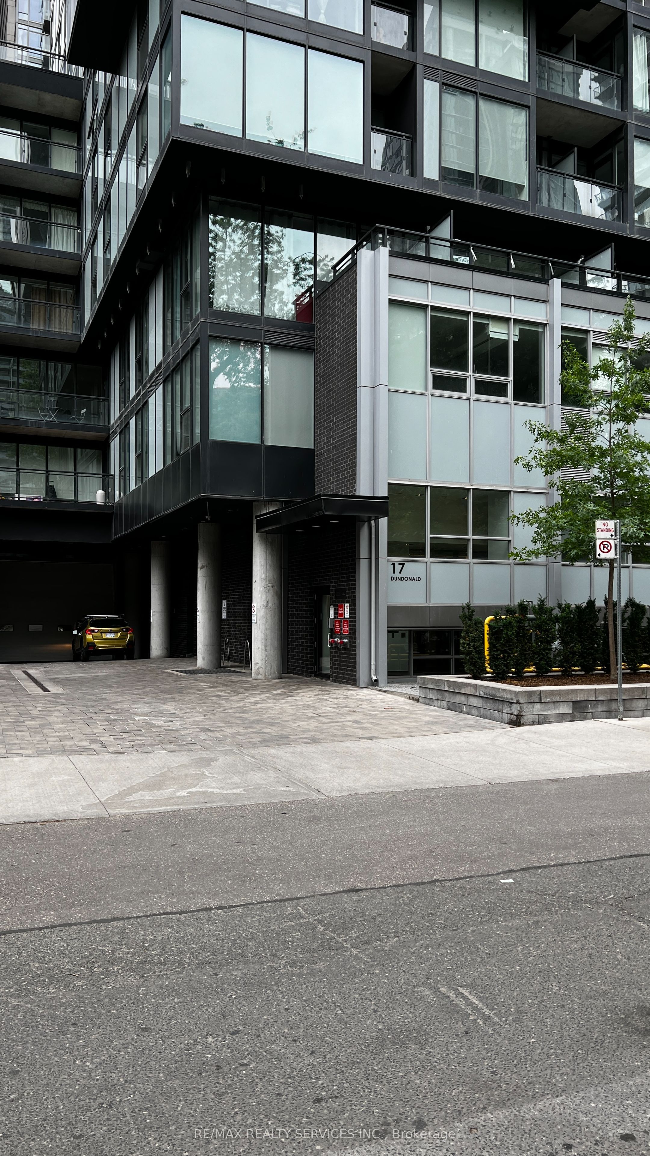 17 Dundonald Street, #408