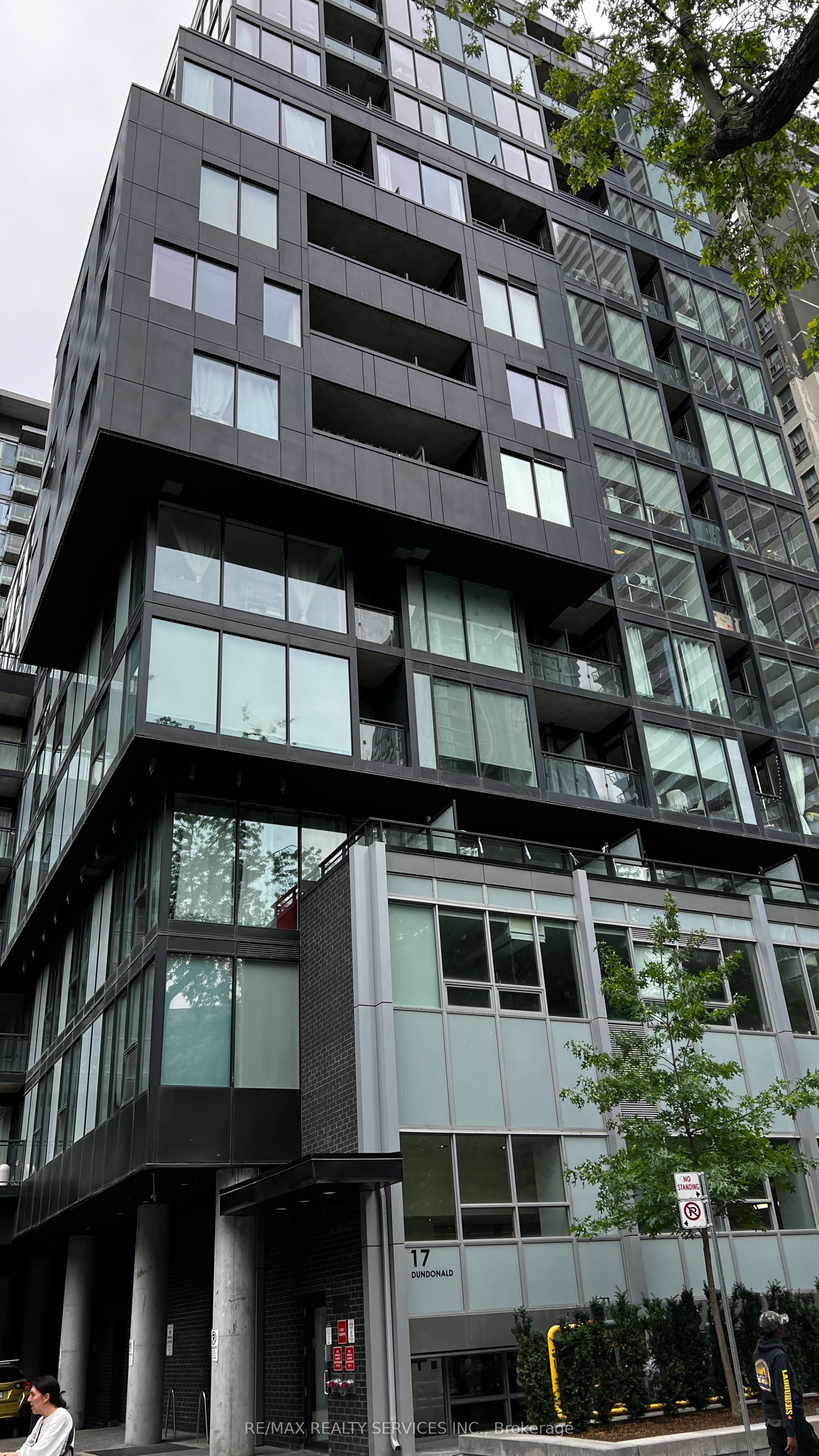 17 Dundonald Street, #408