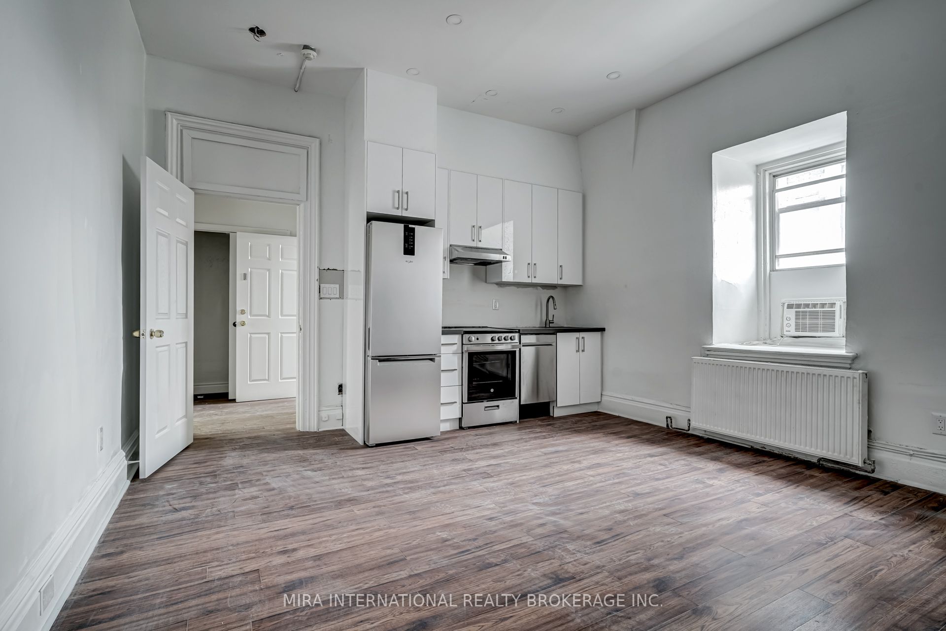 180 Sherbourne Street, #301