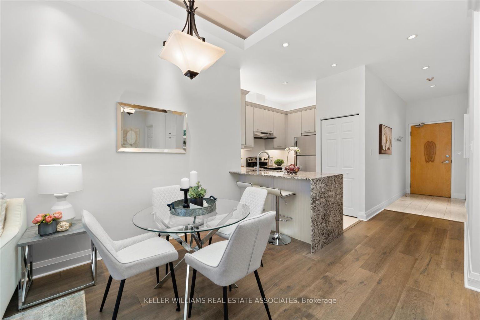 8 Wellesley Street E, #203