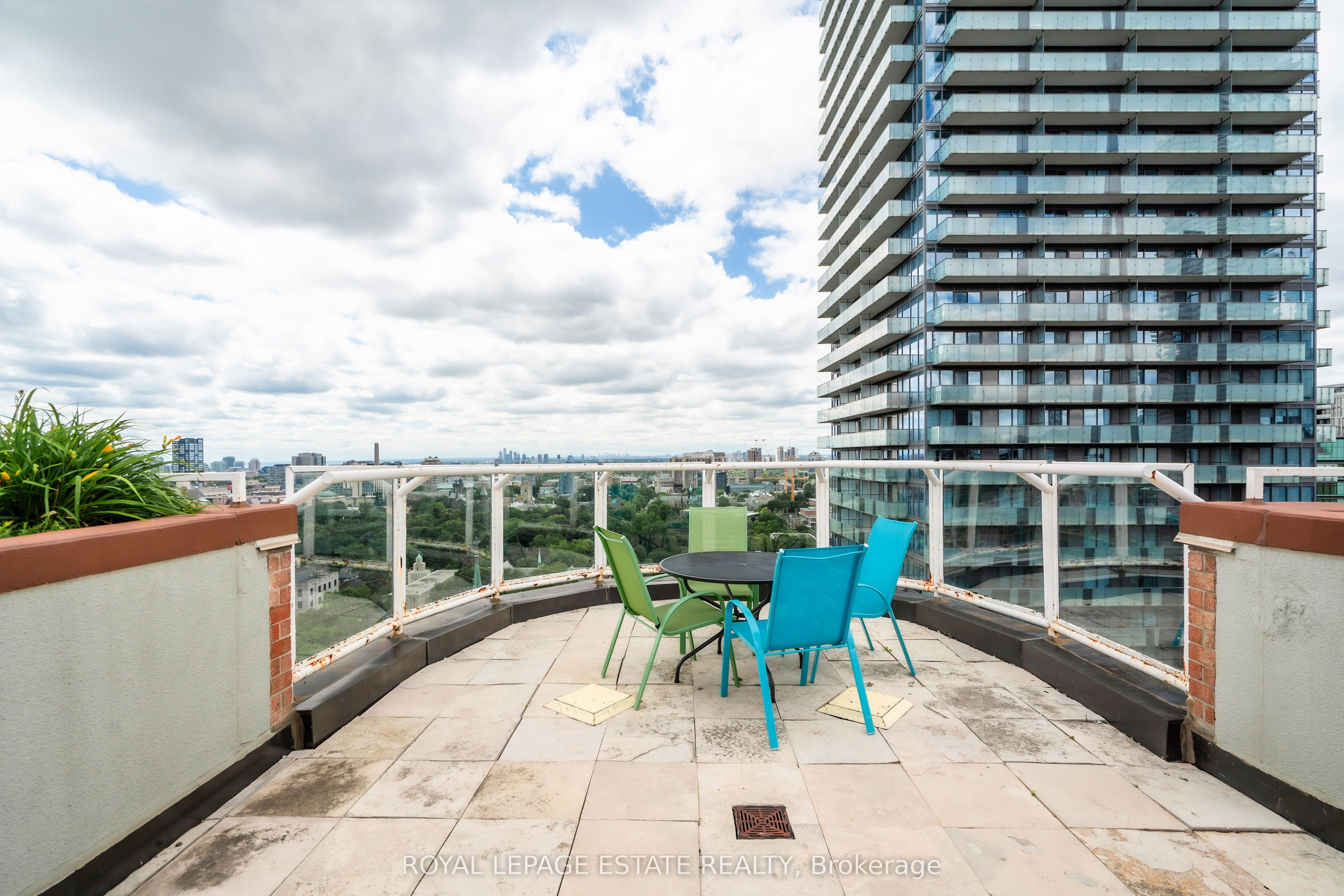 1055 Bay Street, #205