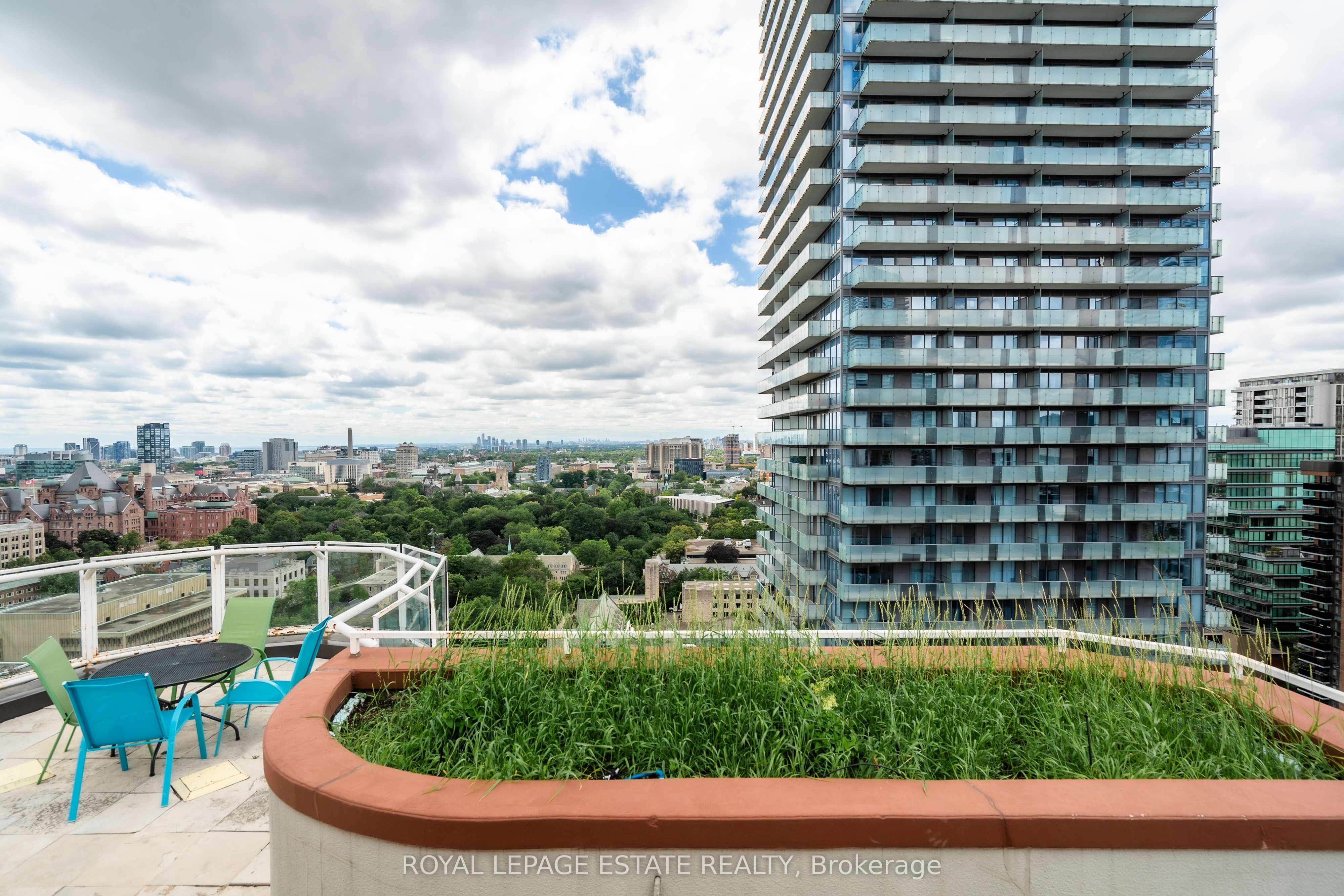 1055 Bay Street, #205