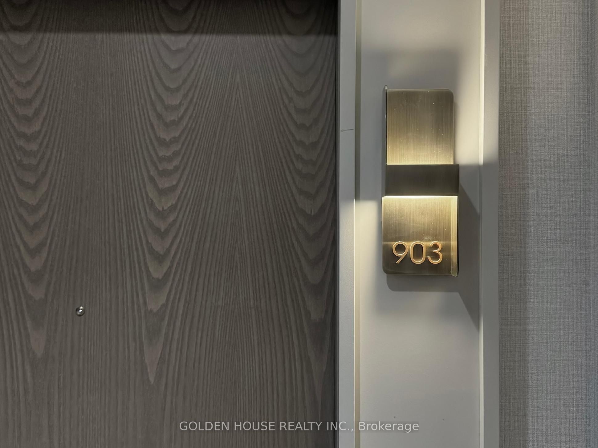 30 Inn On the Park Drive, #903