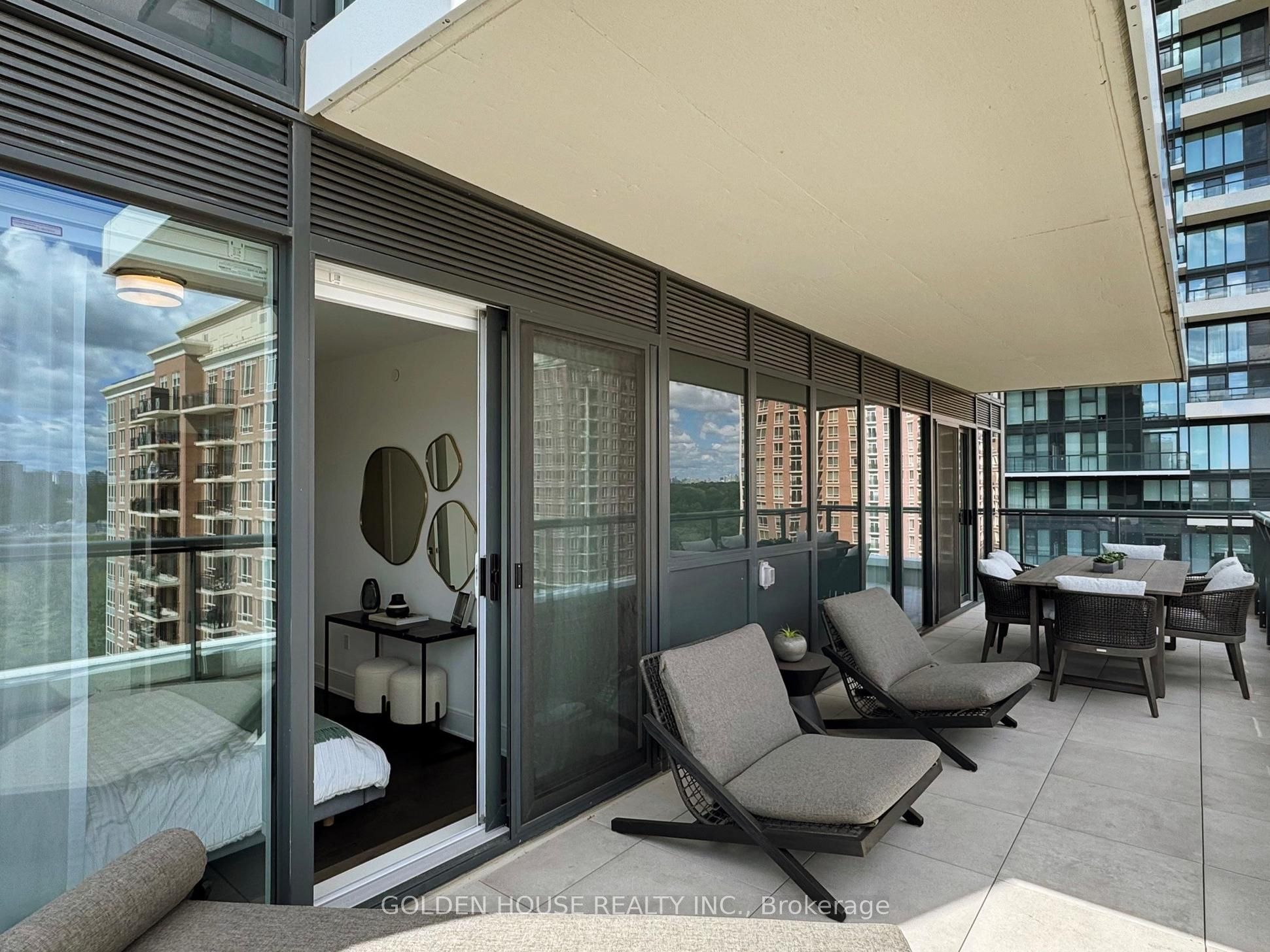 30 Inn On the Park Drive, #903