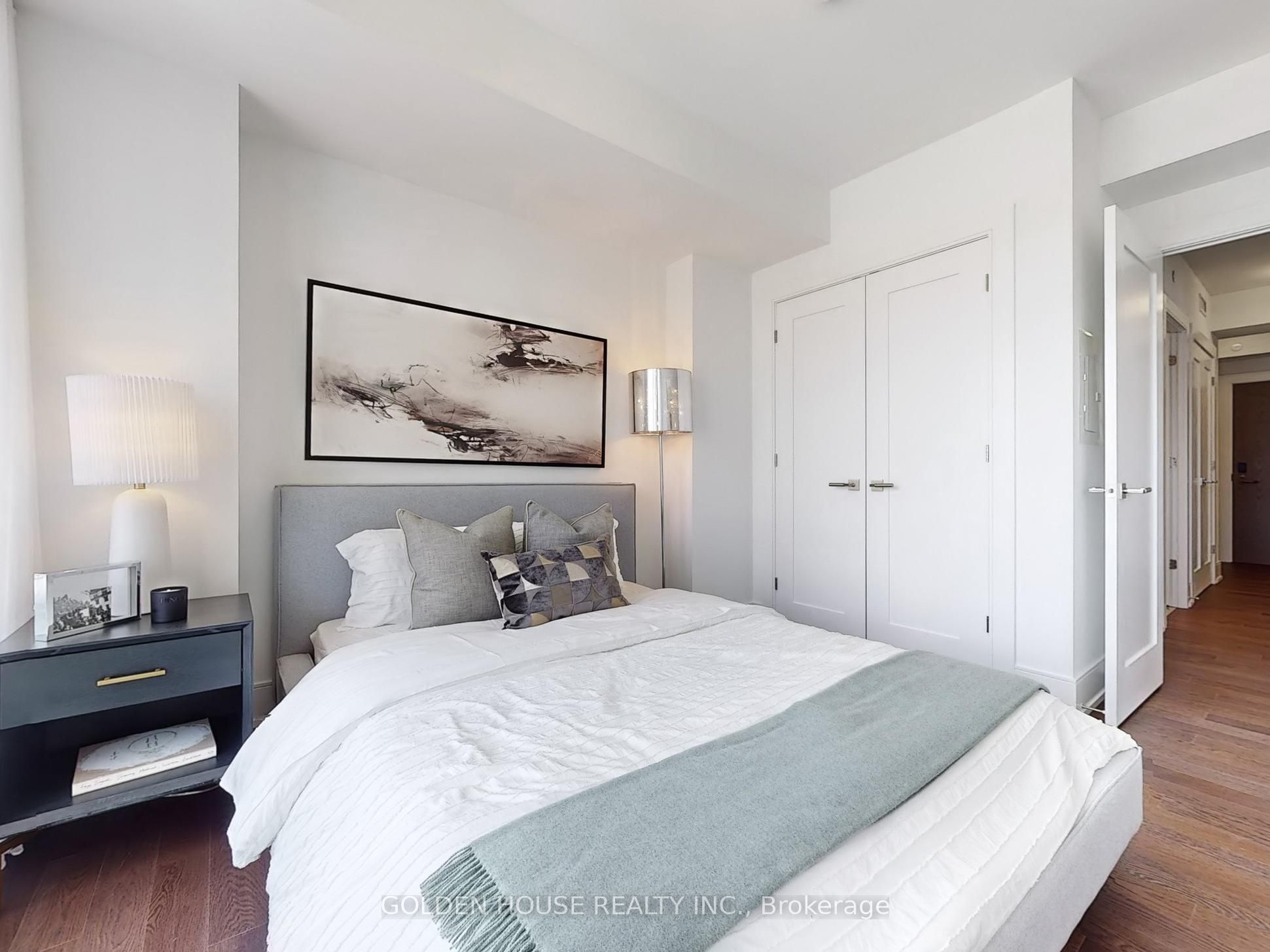 30 Inn On the Park Drive, #903