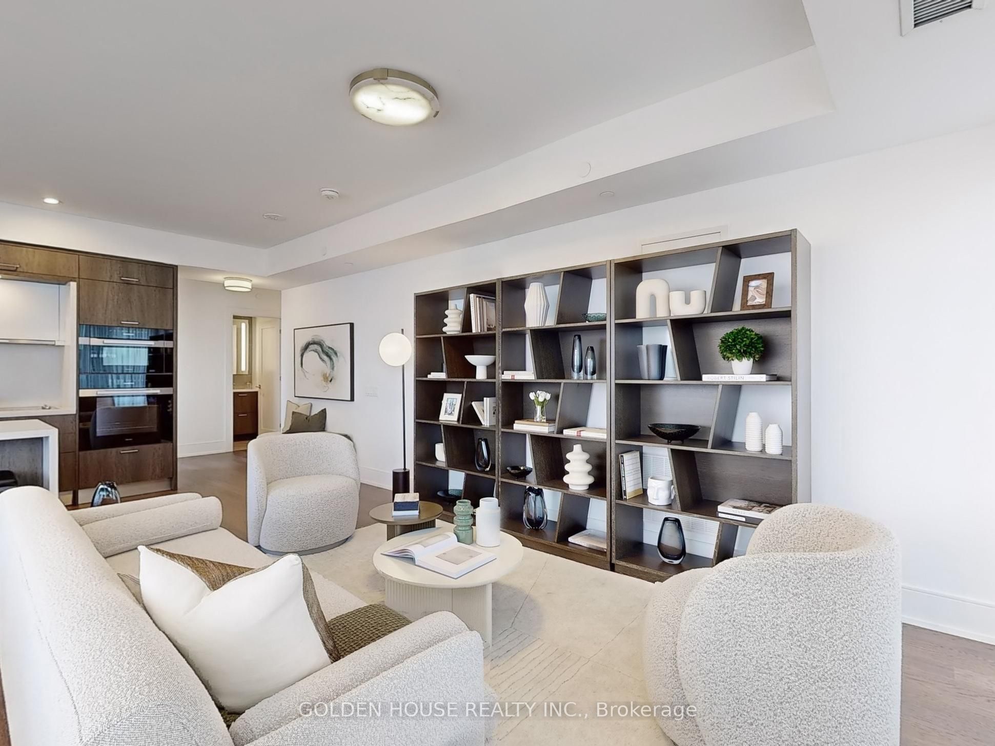 30 Inn On the Park Drive, #903