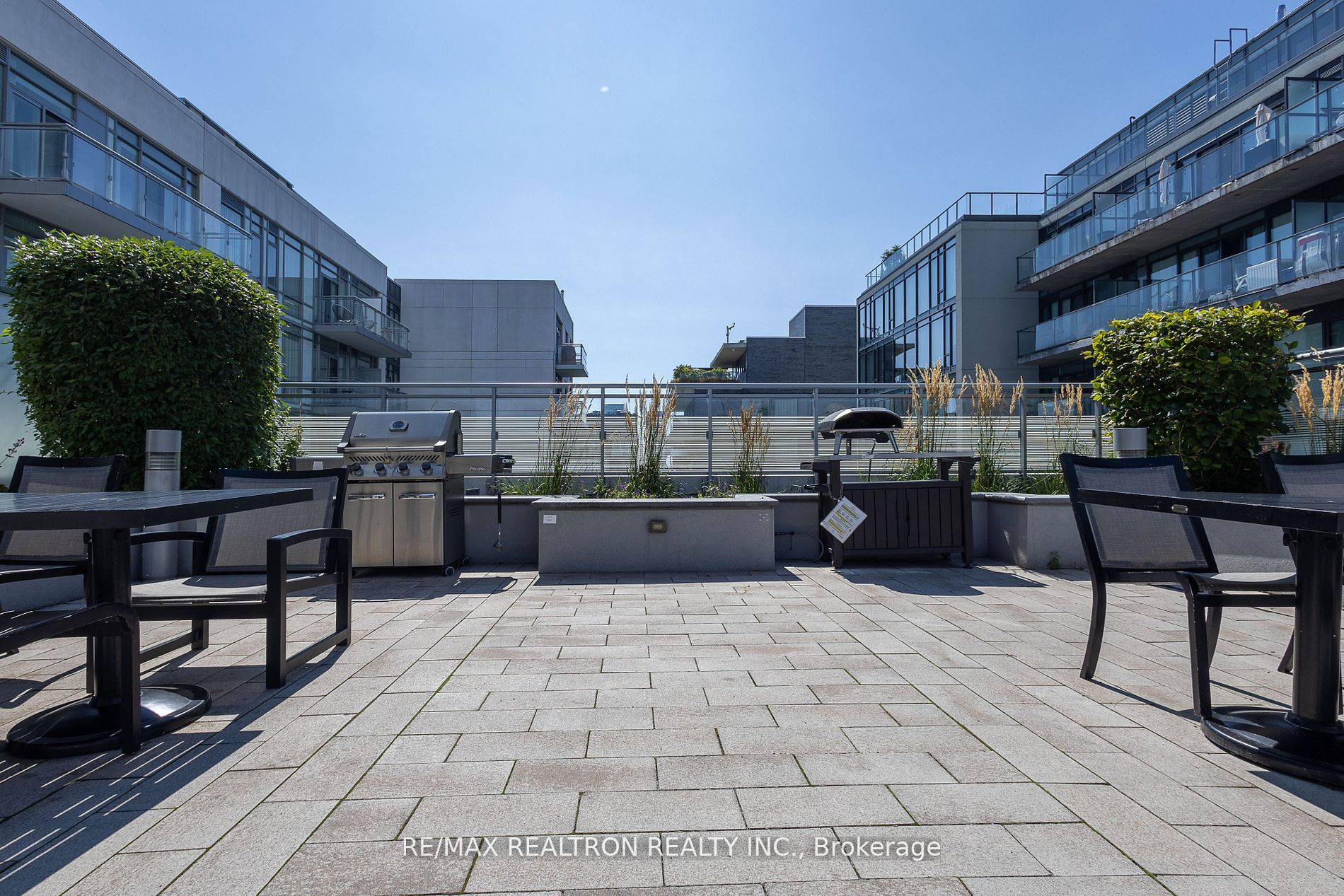 525 Adelaide Street W #1712