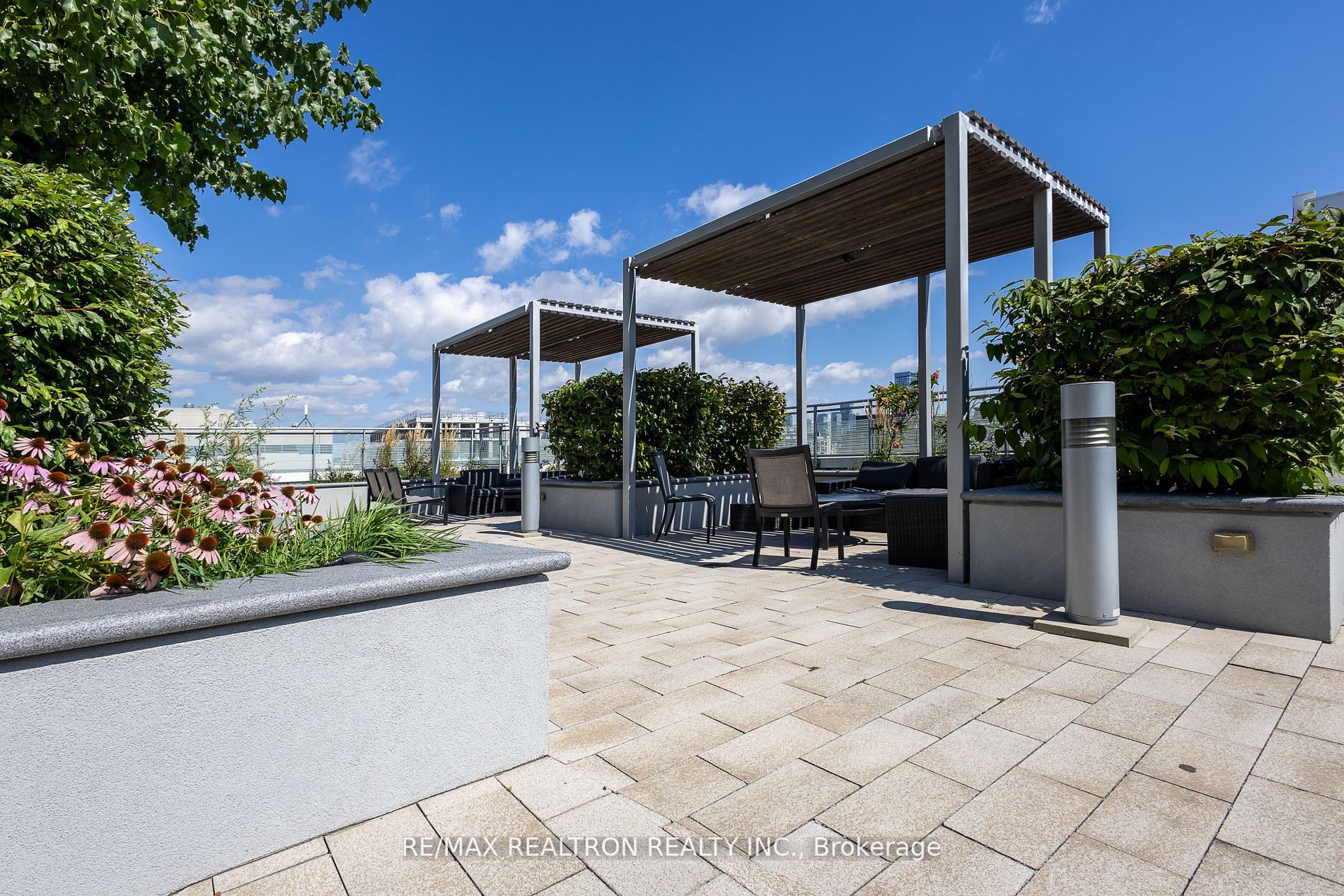 525 Adelaide Street W #1712