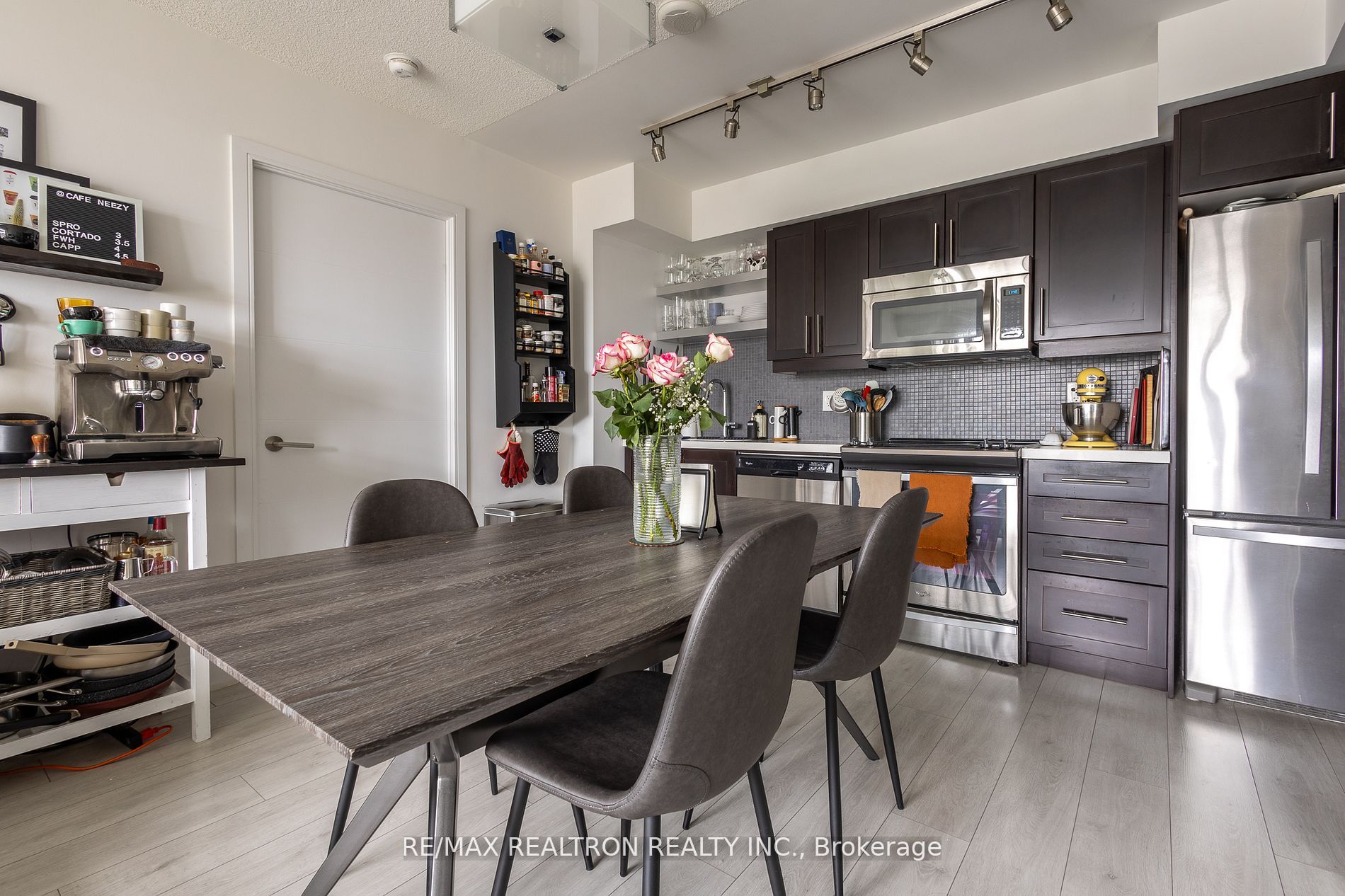 525 Adelaide Street W #1712