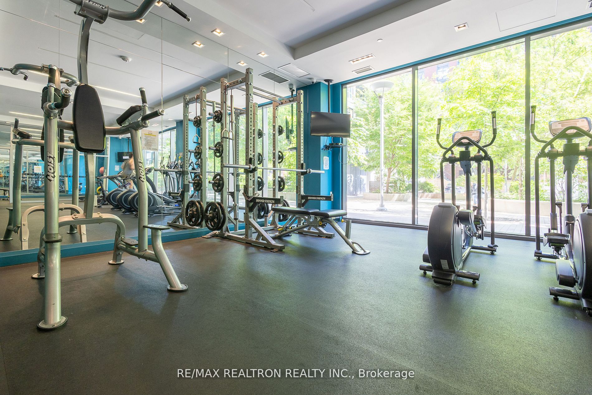 525 Adelaide Street W #1712