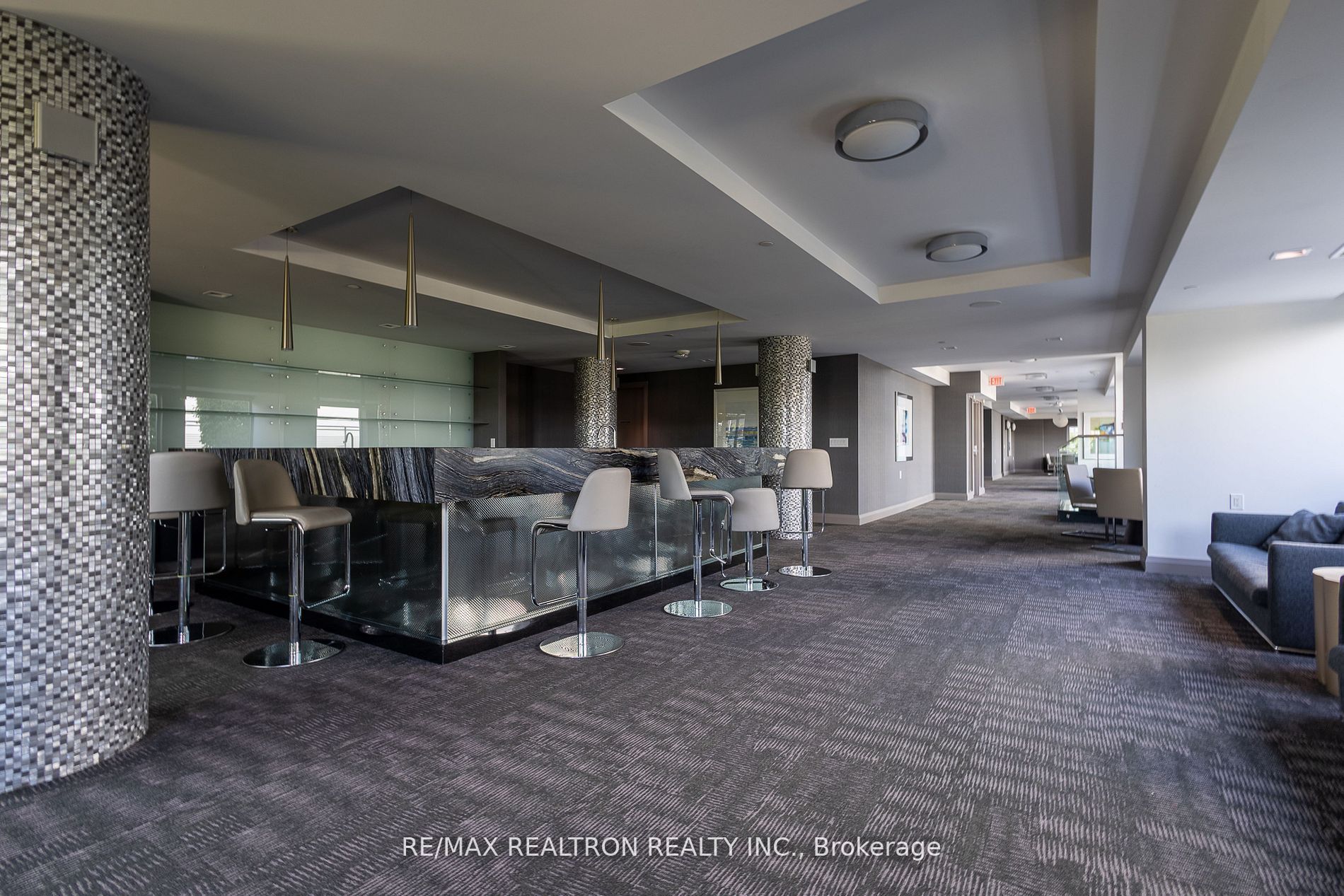525 Adelaide Street W #1712