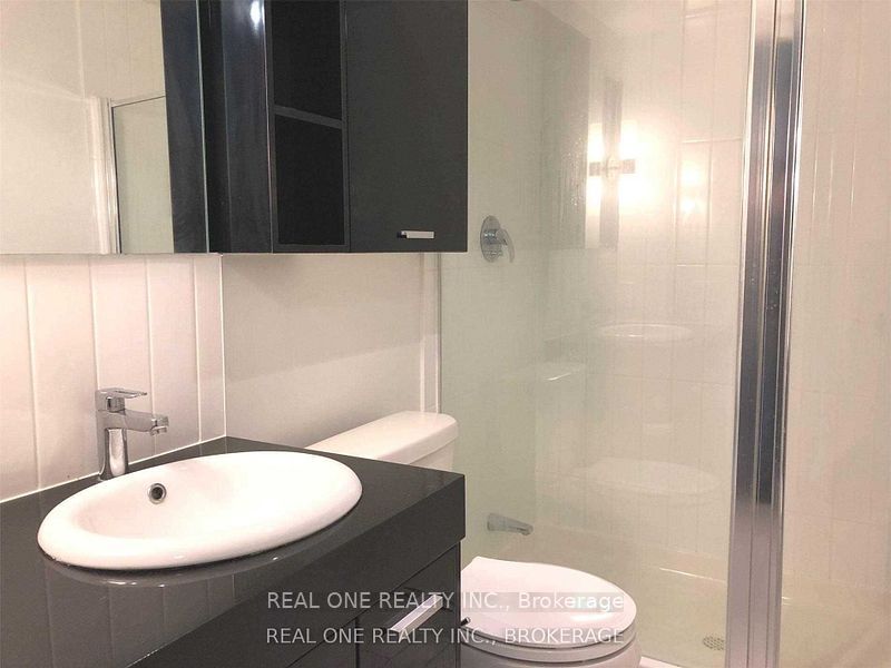 19 Singer Court, #1020