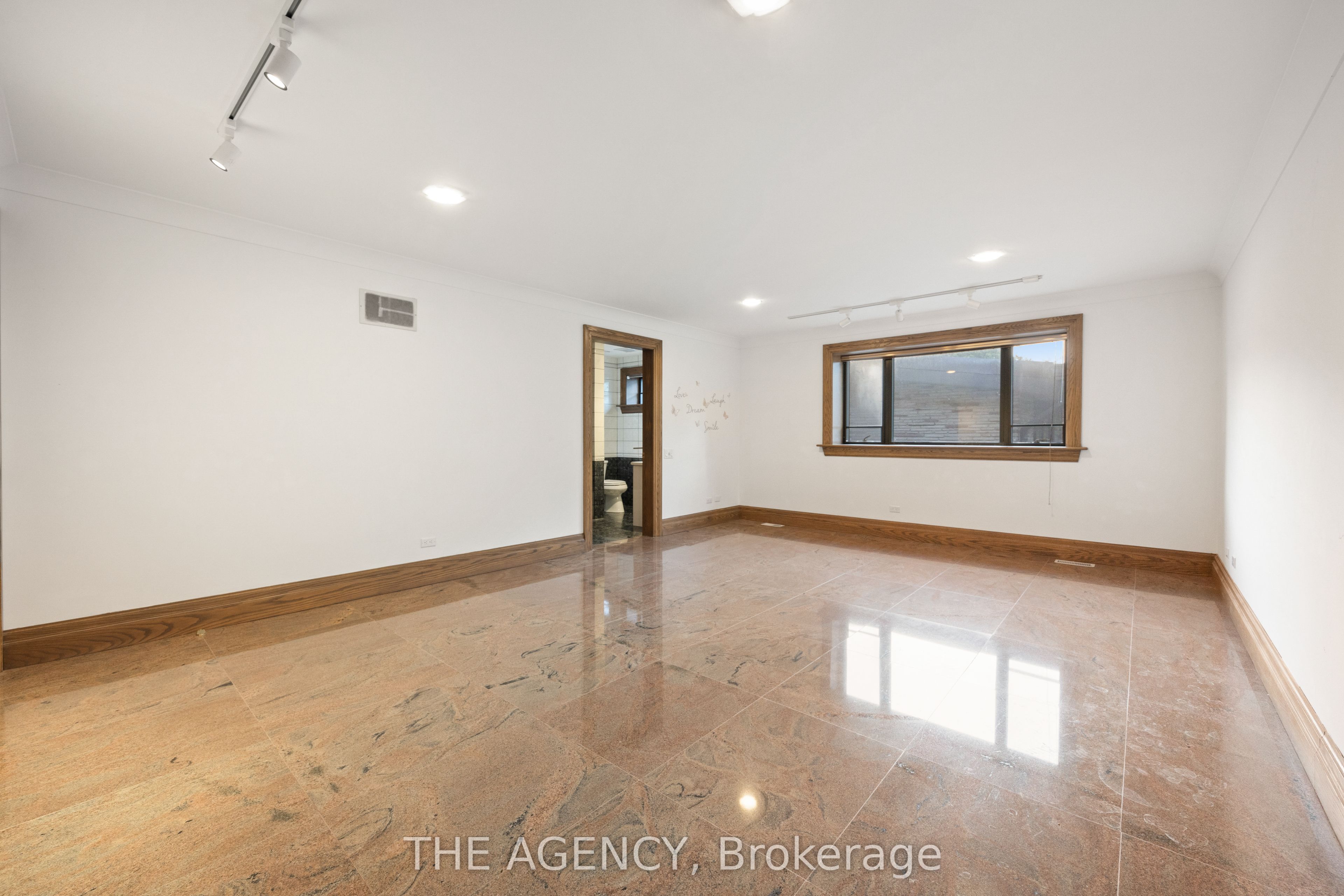 23 Bayview Ridge