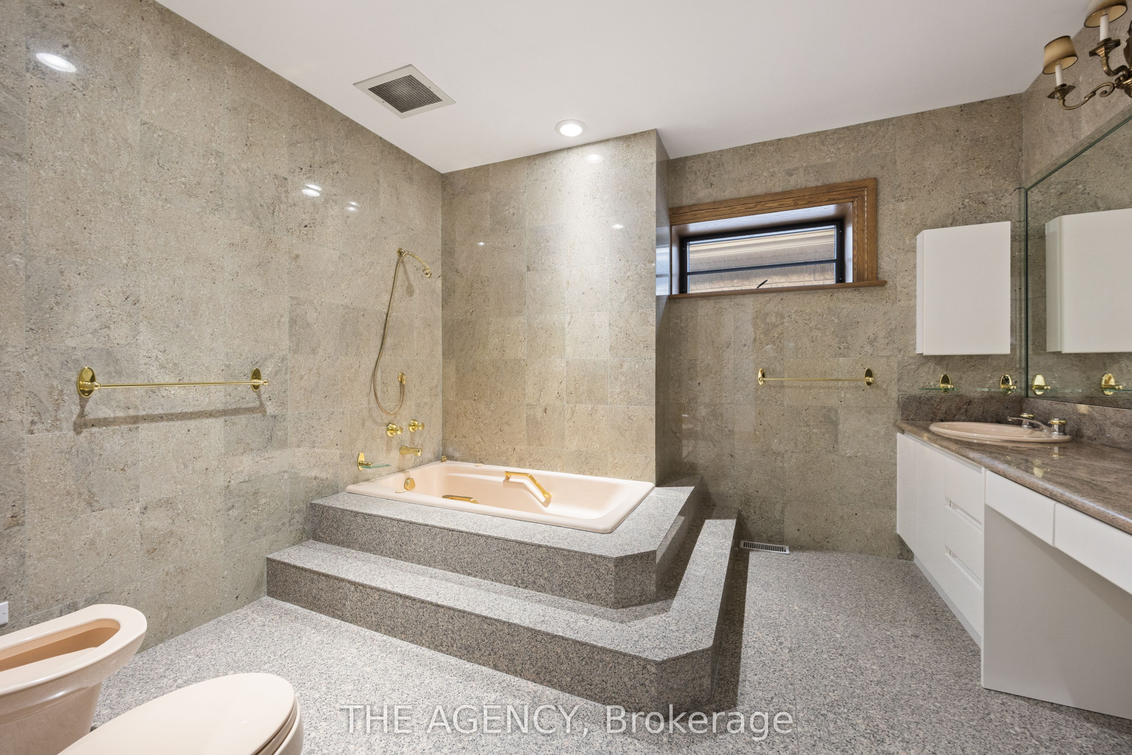23 Bayview Ridge
