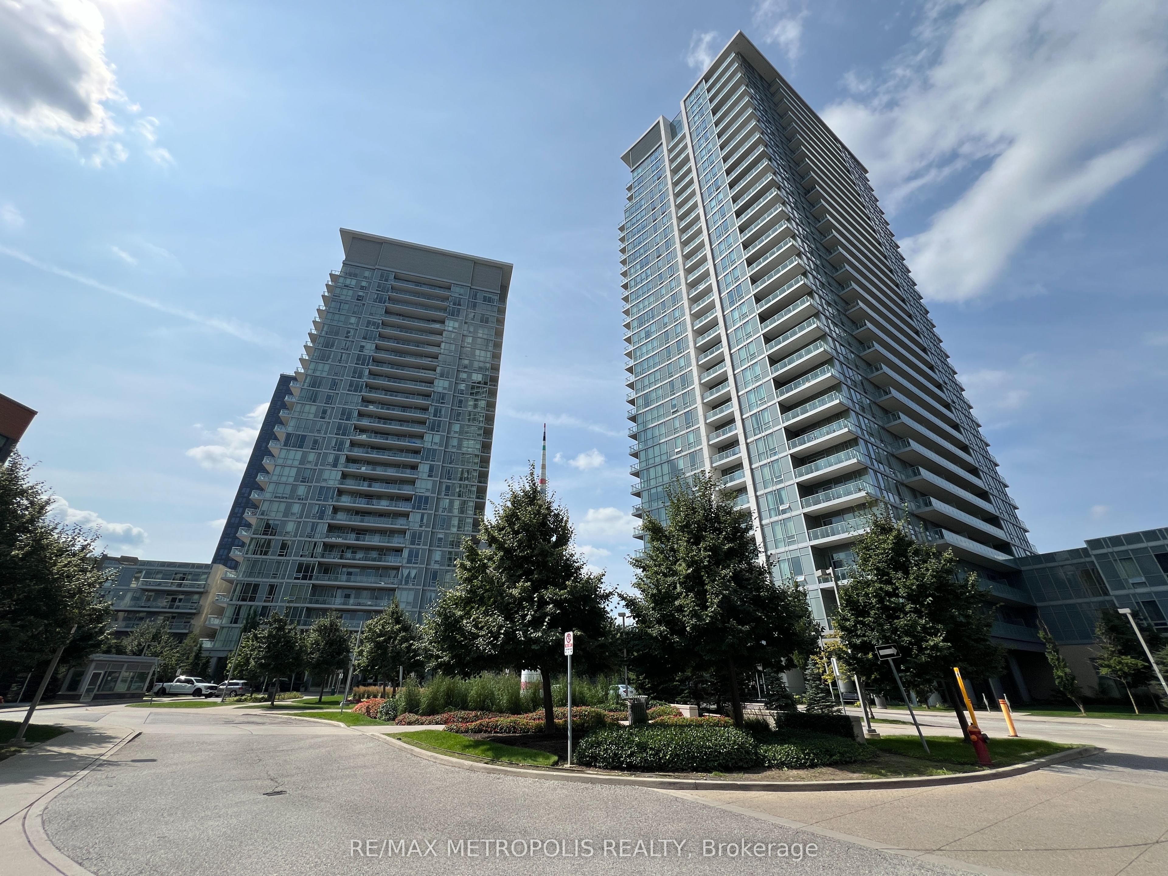 66 Forest Manor Road #2707