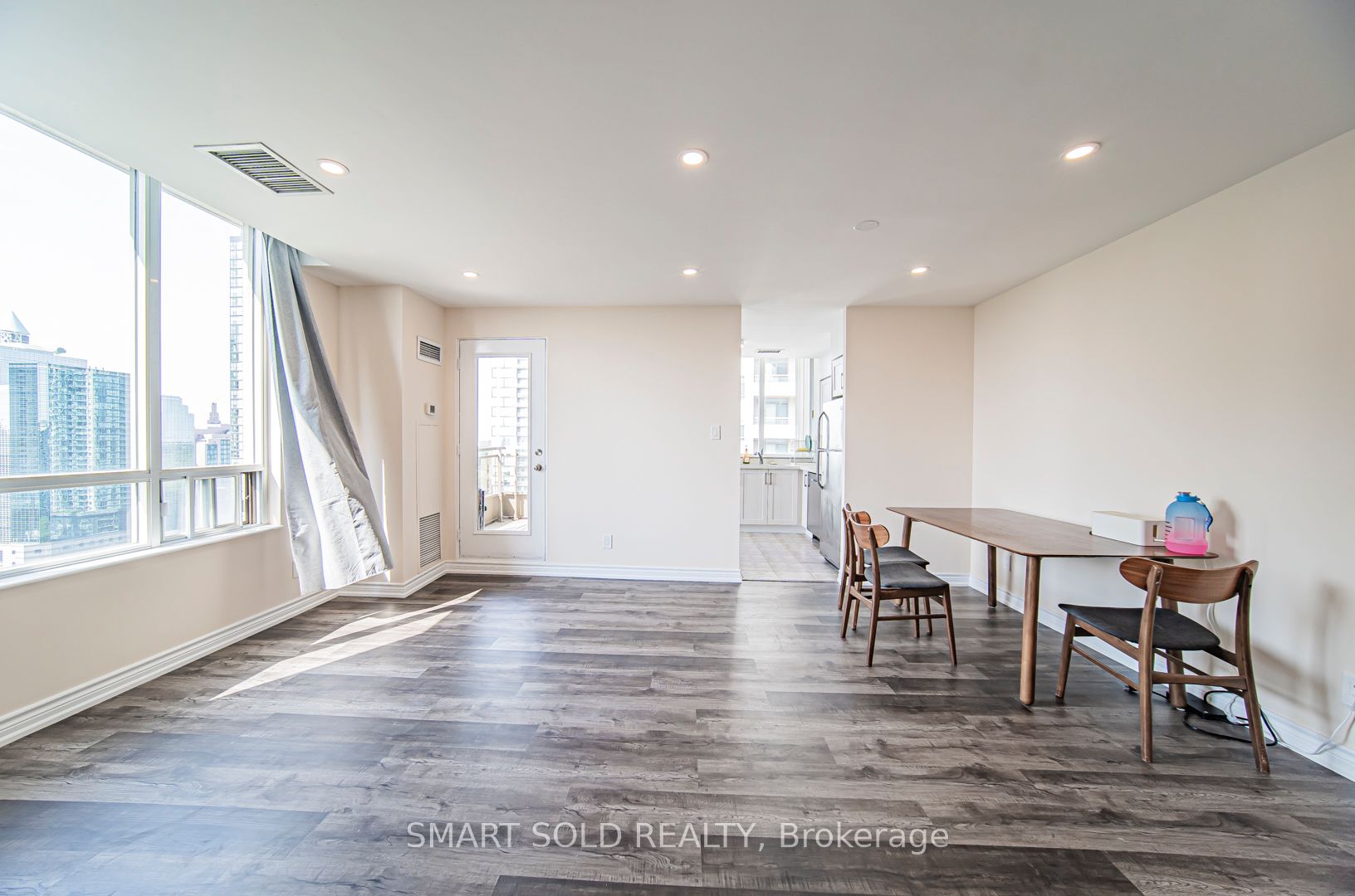 256 Doris Avenue, #Ph210